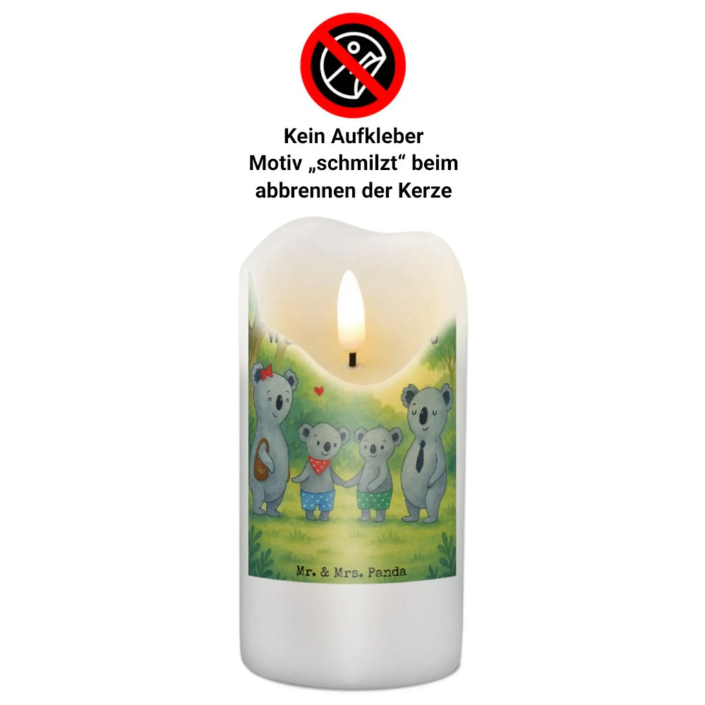 Personalisierte Kerze Koala Familie zwei Design Tafelkerze Mit Wunschname, Kerze Mit Namen, Votivkerze Mit Wunschname, Grabkerze Mit Namensgravur, Trauerkerze Mit Namen, Fair-Trade-Kerze Mit Namensgravur, Outdoor-Kerze Mit Namensgravur, Kommunionkerze Mit Namen, Weihnachtskerze Mit Namensgravur, Bio-Kerze Mit Wunschname, Blockkerze Mit Namensdruck, Stearinkerze Mit Gravur, Metall-Kerze Mit Namensgravur, Handgegossene Kerze Mit Namen, Handgemachte Kerze Mit Wunschname, Firmungskerze Mit Wunschname, Glas-Kerze Mit Wunschname, Sojawachskerze Mit Namensdruck, Tischkerze Mit Namensdruck, Stumpenkerze Mit Namensgravur, Osterkerze Mit Namen, Kerze Mit Prägung Und Wunschname, Teelicht Mit Namensdruck, Adventskerze Mit Wunschname, Kerze Für Geburtstag Mit Wunschname, Duftkerze Mit Namen, Gartenkerze Mit Namen, Andachtskerze Mit Namensgravur, Bienenwachskerze Mit Wunschname, Streukerze Mit Namensdruck, LED-Kerze Mit Wunschname, Gastgeschenk Kerze Mit Namen, Kerze Mit Spruch Und Namen, Personalisierte Kerze, Taufekerze Mit Namensgravur, Gedenkkerze Mit Namen, Schwimmkerze Mit Namen, Holz-Kerze Mit Namen, Laternenkerze Mit Namensdruck, Kerze Für Hochzeit Mit Namensgravur, Stabkerze Mit Gravur, Kerzen-Set Mit Namensgravur, Familie, Vatertag, Muttertag, Bruder, Schwester, Mama, Papa, Oma, Opa, beste Familie, Koala, Koalabär, Familienleben, Koalafamilie, Familienzeit, Lieblingsfamilie