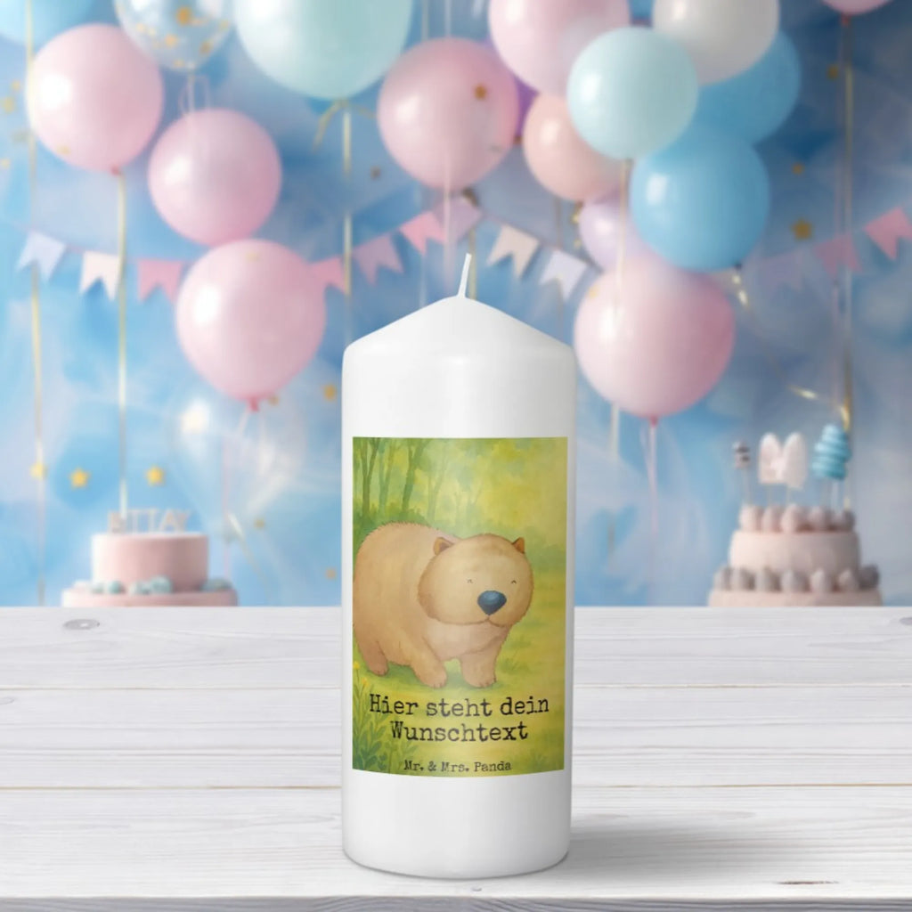 Personalisierte Kerze Wombat Design Handgegossene Kerze Mit Namen, Votivkerze Mit Wunschname, Handgemachte Kerze Mit Wunschname, Sojawachskerze Mit Namensdruck, Kerzen-Set Mit Namensgravur, Holz-Kerze Mit Namen, Teelicht Mit Namensdruck, Kerze Mit Prägung Und Wunschname, Laternenkerze Mit Namensdruck, Metall-Kerze Mit Namensgravur, Stearinkerze Mit Gravur, Taufekerze Mit Namensgravur, Osterkerze Mit Namen, Gartenkerze Mit Namen, Stabkerze Mit Gravur, Kerze Für Hochzeit Mit Namensgravur, Fair-Trade-Kerze Mit Namensgravur, Grabkerze Mit Namensgravur, LED-Kerze Mit Wunschname, Kerze Für Geburtstag Mit Wunschname, Kerze Mit Namen, Gastgeschenk Kerze Mit Namen, Streukerze Mit Namensdruck, Bio-Kerze Mit Wunschname, Andachtskerze Mit Namensgravur, Schwimmkerze Mit Namen, Personalisierte Kerze, Gedenkkerze Mit Namen, Bienenwachskerze Mit Wunschname, Blockkerze Mit Namensdruck, Stumpenkerze Mit Namensgravur, Outdoor-Kerze Mit Namensgravur, Trauerkerze Mit Namen, Firmungskerze Mit Wunschname, Kerze Mit Spruch Und Namen, Duftkerze Mit Namen, Glas-Kerze Mit Wunschname, Adventskerze Mit Wunschname, Tafelkerze Mit Wunschname, Weihnachtskerze Mit Namensgravur, Kommunionkerze Mit Namen, Tischkerze Mit Namensdruck, Tiermotive, Gute Laune, lustige Sprüche, Tiere, Motivation, Wombat, Spruch, Australien, Das Leben ist schön