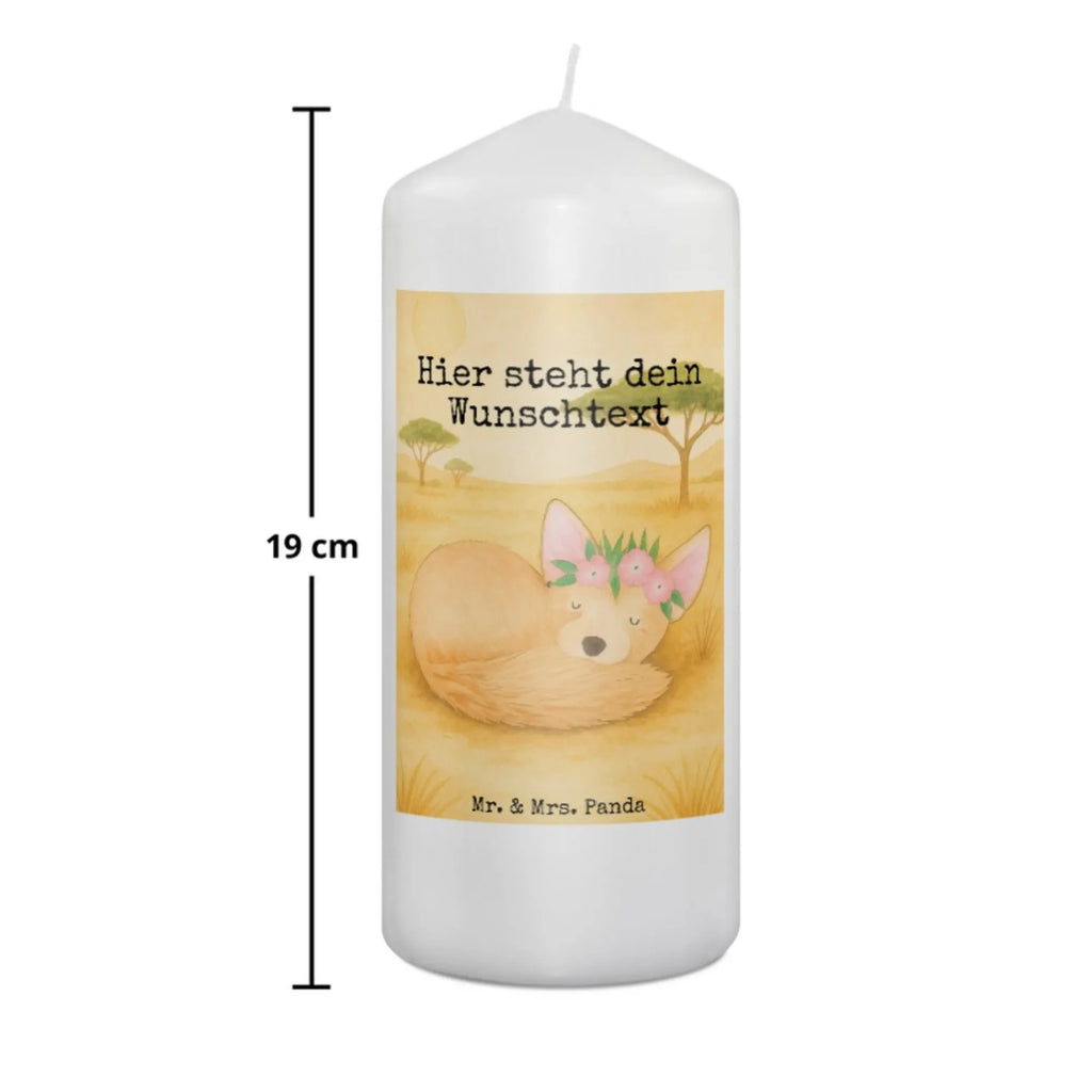 Personalisierte Kerze Wüstenfuchs Blumen Design Gastgeschenk Kerze Mit Namen, Kerze Mit Namen, Sojawachskerze Mit Namensdruck, Holz-Kerze Mit Namen, Personalisierte Kerze, Kommunionkerze Mit Namen, Bio-Kerze Mit Wunschname, Kerze Mit Spruch Und Namen, Trauerkerze Mit Namen, Kerzen-Set Mit Namensgravur, Taufekerze Mit Namensgravur, LED-Kerze Mit Wunschname, Handgemachte Kerze Mit Wunschname, Bienenwachskerze Mit Wunschname, Fair-Trade-Kerze Mit Namensgravur, Laternenkerze Mit Namensdruck, Metall-Kerze Mit Namensgravur, Votivkerze Mit Wunschname, Duftkerze Mit Namen, Tischkerze Mit Namensdruck, Kerze Für Hochzeit Mit Namensgravur, Adventskerze Mit Wunschname, Stearinkerze Mit Gravur, Weihnachtskerze Mit Namensgravur, Streukerze Mit Namensdruck, Stumpenkerze Mit Namensgravur, Tafelkerze Mit Wunschname, Gedenkkerze Mit Namen, Glas-Kerze Mit Wunschname, Handgegossene Kerze Mit Namen, Kerze Mit Prägung Und Wunschname, Grabkerze Mit Namensgravur, Teelicht Mit Namensdruck, Outdoor-Kerze Mit Namensgravur, Stabkerze Mit Gravur, Blockkerze Mit Namensdruck, Kerze Für Geburtstag Mit Wunschname, Andachtskerze Mit Namensgravur, Firmungskerze Mit Wunschname, Schwimmkerze Mit Namen, Gartenkerze Mit Namen, Osterkerze Mit Namen, Afrika, Wildtiere, Blumen, Blumenkranz, Wüste, Wüstenfuchs, Glücklich