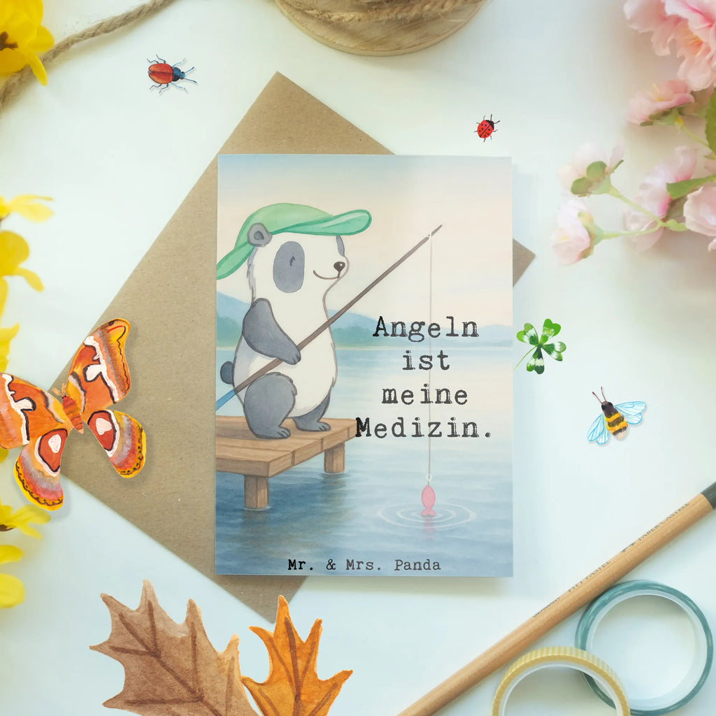Grußkarte Panda Angeln Design Klappkarte, Glückwunschkarte, Karte, Einladungskarte, Ansichtskarten, Hochzeitskarte, Grußkarte, Geburtstagskarte, Geschenk, Sport, Sportart, Hobby, Schenken, Danke, Dankeschön, Auszeichnung, Gewinn, Sportler, Hobbyangler, Angelsport, Angler, Angelverein, angeln, angeln gehen