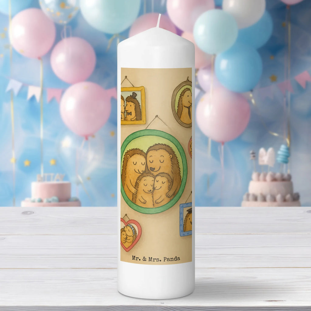 Kerze Igel Familie Design Kerze Mit Namensgravur, Kerze Ohne Duft, Kerze Mit Duft, Stumpenkerze, Votivkerze, Metall-Kerze, Teelicht, Tischkerze, Tafelkerze, Kerze Mit Fotoeinleger, Kerze Mit Spruch, Bio-Kerze, Handgegossene Kerze, Kerze Für Firmung, Dinnerkerzenpaar, Andachtskerze, Grabkerze, Gartenkerze, Glas-Kerze, Kerze Für Weihnachten, Kerze Für Ostern, Kerze Für Advent, Stumpenkerzen-Set, Blockkerze, Streukerze, Kerze Mit Motiv, Kerze Mit Prägung, Outdoor-Kerze, Kerze Für Kommunion, Kerze Mit Gravur, Kerze Für Geburtstag, Fair-Trade-Kerze, Kerze Für Hochzeit, Laternenkerze, Stabkerze, Sojawachskerze, Duftkerze, Handgemachte Kerze, Kerze, Trauerkerze, Kerze Für Taufe, Stearin­kerze, Kerze Als Gastgeschenk, Grablicht, Dinnerkerze, Gedenkkerze, Familie, Vatertag, Muttertag, Bruder, Schwester, Mama, Papa, Oma, Opa, Zusammenhalt, Bilder, Glück, Igel, Liebe