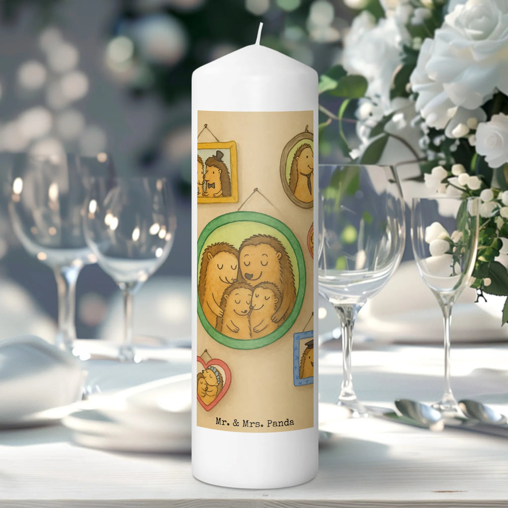 Kerze Igel Familie Design Kerze Mit Namensgravur, Kerze Ohne Duft, Kerze Mit Duft, Stumpenkerze, Votivkerze, Metall-Kerze, Teelicht, Tischkerze, Tafelkerze, Kerze Mit Fotoeinleger, Kerze Mit Spruch, Bio-Kerze, Handgegossene Kerze, Kerze Für Firmung, Dinnerkerzenpaar, Andachtskerze, Grabkerze, Gartenkerze, Glas-Kerze, Kerze Für Weihnachten, Kerze Für Ostern, Kerze Für Advent, Stumpenkerzen-Set, Blockkerze, Streukerze, Kerze Mit Motiv, Kerze Mit Prägung, Outdoor-Kerze, Kerze Für Kommunion, Kerze Mit Gravur, Kerze Für Geburtstag, Fair-Trade-Kerze, Kerze Für Hochzeit, Laternenkerze, Stabkerze, Sojawachskerze, Duftkerze, Handgemachte Kerze, Kerze, Trauerkerze, Kerze Für Taufe, Stearin­kerze, Kerze Als Gastgeschenk, Grablicht, Dinnerkerze, Gedenkkerze, Familie, Vatertag, Muttertag, Bruder, Schwester, Mama, Papa, Oma, Opa, Zusammenhalt, Bilder, Glück, Igel, Liebe
