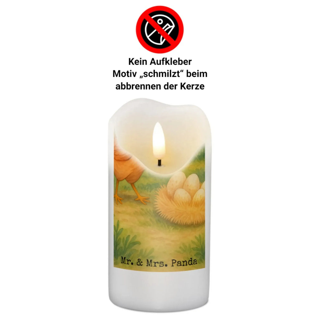 Kerze Huhn Stolz Design Bio-Kerze, Kerze Als Gastgeschenk, Kerze Mit Spruch, Kerze Mit Prägung, Kerze Für Advent, Fair-Trade-Kerze, Kerze Mit Fotoeinleger, Kerze, Andachtskerze, Blockkerze, Grablicht, Stumpenkerze, Kerze Mit Gravur, Stumpenkerzen-Set, Sojawachskerze, Kerze Mit Namensgravur, Streukerze, Stabkerze, Kerze Für Weihnachten, Handgemachte Kerze, Metall-Kerze, Kerze Ohne Duft, Gedenkkerze, Glas-Kerze, Stearin­kerze, Kerze Für Kommunion, Laternenkerze, Tafelkerze, Duftkerze, Outdoor-Kerze, Teelicht, Dinnerkerze, Kerze Für Geburtstag, Votivkerze, Tischkerze, Handgegossene Kerze, Gartenkerze, Kerze Für Firmung, Trauerkerze, Grabkerze, Kerze Für Taufe, Kerze Für Hochzeit, Kerze Mit Motiv, Kerze Mit Duft, Dinnerkerzenpaar, Kerze Für Ostern, Bauernhof, Hoftiere, Landwirt, Landwirtin, Geburt, Hühner, Schwangerschaft, Henne, Hahn, Motivation, Magie, Hof, Landleben, Eier, Spruch
