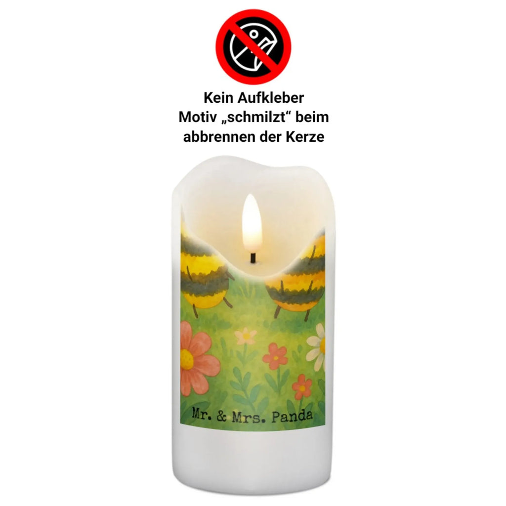 Kerze Biene Verliebt Design Kerze Für Geburtstag, Kerze Für Taufe, Kerze Mit Gravur, Kerze, Dinnerkerze, Handgegossene Kerze, Grablicht, Tischkerze, Fair-Trade-Kerze, Votivkerze, Stearin­kerze, Sojawachskerze, Metall-Kerze, Streukerze, Stumpenkerze, Gedenkkerze, Stumpenkerzen-Set, Bio-Kerze, Kerze Für Firmung, Duftkerze, Handgemachte Kerze, Kerze Mit Fotoeinleger, Kerze Mit Namensgravur, Teelicht, Kerze Für Hochzeit, Kerze Mit Duft, Tafelkerze, Dinnerkerzenpaar, Laternenkerze, Gartenkerze, Outdoor-Kerze, Kerze Ohne Duft, Kerze Für Advent, Andachtskerze, Kerze Für Weihnachten, Kerze Als Gastgeschenk, Trauerkerze, Stabkerze, Kerze Für Kommunion, Kerze Für Ostern, Blockkerze, Kerze Mit Prägung, Glas-Kerze, Kerze Mit Spruch, Grabkerze, Kerze Mit Motiv, Biene, Wespe, Hummel