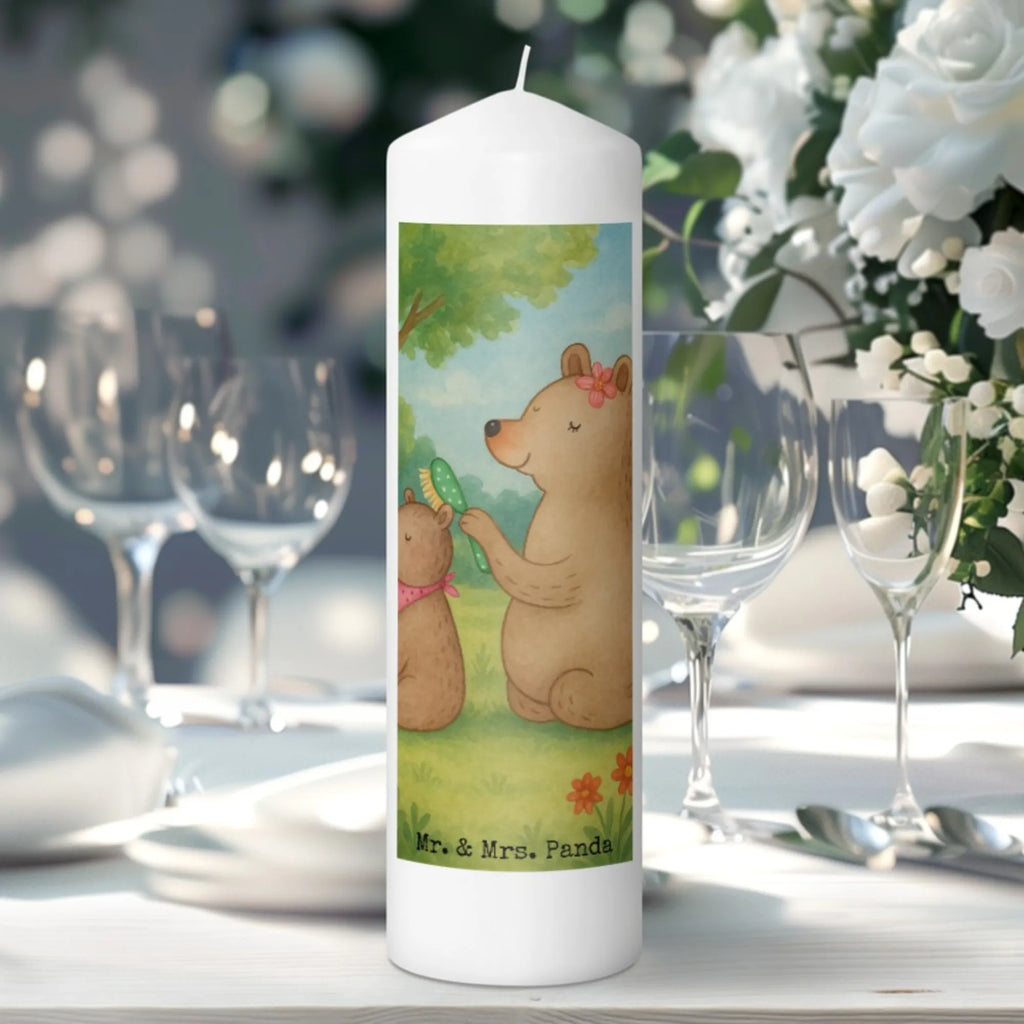 Kerze Bär Kind Design Kerze Als Gastgeschenk, Blockkerze, Glas-Kerze, Votivkerze, Stabkerze, Handgegossene Kerze, Kerze Für Hochzeit, Kerze Für Firmung, Kerze, Kerze Mit Fotoeinleger, Dinnerkerzenpaar, Kerze Mit Duft, Streukerze, Laternenkerze, Kerze Für Advent, Grablicht, Kerze Ohne Duft, Grabkerze, Kerze Mit Motiv, Stumpenkerze, Trauerkerze, Kerze Mit Gravur, Fair-Trade-Kerze, Stumpenkerzen-Set, Kerze Für Geburtstag, Kerze Für Kommunion, Teelicht, Tischkerze, Gartenkerze, Sojawachskerze, Kerze Mit Spruch, Metall-Kerze, Dinnerkerze, Outdoor-Kerze, Bio-Kerze, Kerze Für Ostern, Kerze Mit Namensgravur, Duftkerze, Kerze Für Weihnachten, Gedenkkerze, Kerze Mit Prägung, Kerze Für Taufe, Stearin­kerze, Andachtskerze, Handgemachte Kerze, Tafelkerze, Familie, Vatertag, Muttertag, Bruder, Schwester, Mama, Papa, Oma, Opa, Mutter, Geschenk, Mutti