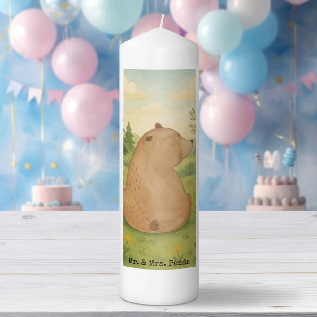 Kerze Bär Schulterblick Design Kerze Mit Prägung, Handgemachte Kerze, Outdoor-Kerze, Metall-Kerze, Bio-Kerze, Sojawachskerze, Dinnerkerze, Glas-Kerze, Tischkerze, Grablicht, Tafelkerze, Kerze Mit Duft, Stumpenkerzen-Set, Gedenkkerze, Kerze Für Weihnachten, Fair-Trade-Kerze, Blockkerze, Kerze Für Taufe, Stabkerze, Kerze Mit Fotoeinleger, Trauerkerze, Kerze Mit Namensgravur, Kerze Als Gastgeschenk, Kerze Für Geburtstag, Kerze Für Advent, Kerze Für Ostern, Teelicht, Stearin­kerze, Stumpenkerze, Laternenkerze, Kerze, Andachtskerze, Votivkerze, Gartenkerze, Kerze Ohne Duft, Streukerze, Handgegossene Kerze, Kerze Mit Gravur, Kerze Mit Spruch, Dinnerkerzenpaar, Kerze Für Hochzeit, Grabkerze, Kerze Für Firmung, Duftkerze, Kerze Mit Motiv, Kerze Für Kommunion, Bär, Teddy, Teddybär, Weltansicht, Selbstachtung, Bären, Bärenliebe, Motivation, Weisheit