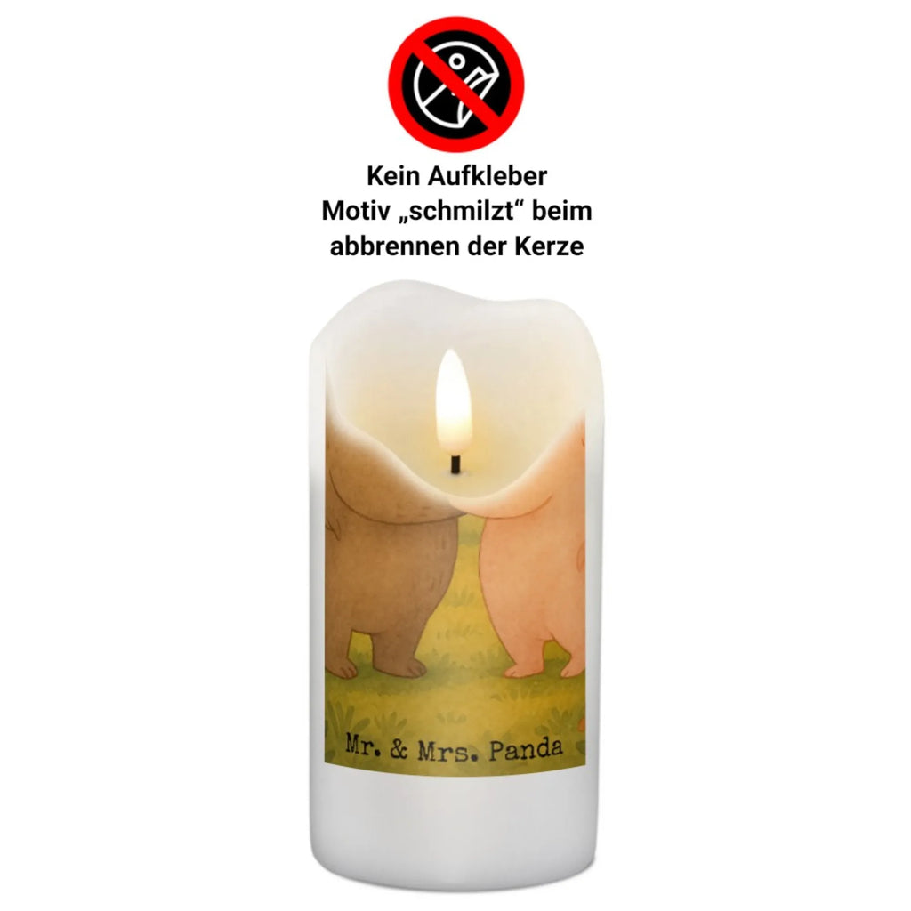 Kerze Bär und Hase Umarmen Design Kerze Mit Prägung, Handgegossene Kerze, Grabkerze, Tischkerze, Kerze Mit Spruch, Dinnerkerzenpaar, Streukerze, Kerze, Kerze Für Hochzeit, Votivkerze, Teelicht, Metall-Kerze, Grablicht, Duftkerze, Kerze Für Advent, Kerze Mit Fotoeinleger, Fair-Trade-Kerze, Kerze Für Firmung, Outdoor-Kerze, Tafelkerze, Gartenkerze, Laternenkerze, Kerze Mit Gravur, Stumpenkerzen-Set, Blockkerze, Kerze Mit Namensgravur, Kerze Für Ostern, Stabkerze, Dinnerkerze, Kerze Für Taufe, Kerze Als Gastgeschenk, Kerze Ohne Duft, Stearin­kerze, Sojawachskerze, Glas-Kerze, Andachtskerze, Handgemachte Kerze, Kerze Mit Motiv, Bio-Kerze, Kerze Mit Duft, Trauerkerze, Stumpenkerze, Kerze Für Kommunion, Kerze Für Geburtstag, Kerze Für Weihnachten, Gedenkkerze, Liebe, Partner, Freund, Freundin, Ehemann, Ehefrau, Heiraten, Verlobung, Heiratsantrag, Liebesgeschenk, Jahrestag, Hocheitstag, best friends, Freunde, Hase, Bär, Bärchen, bester Freund