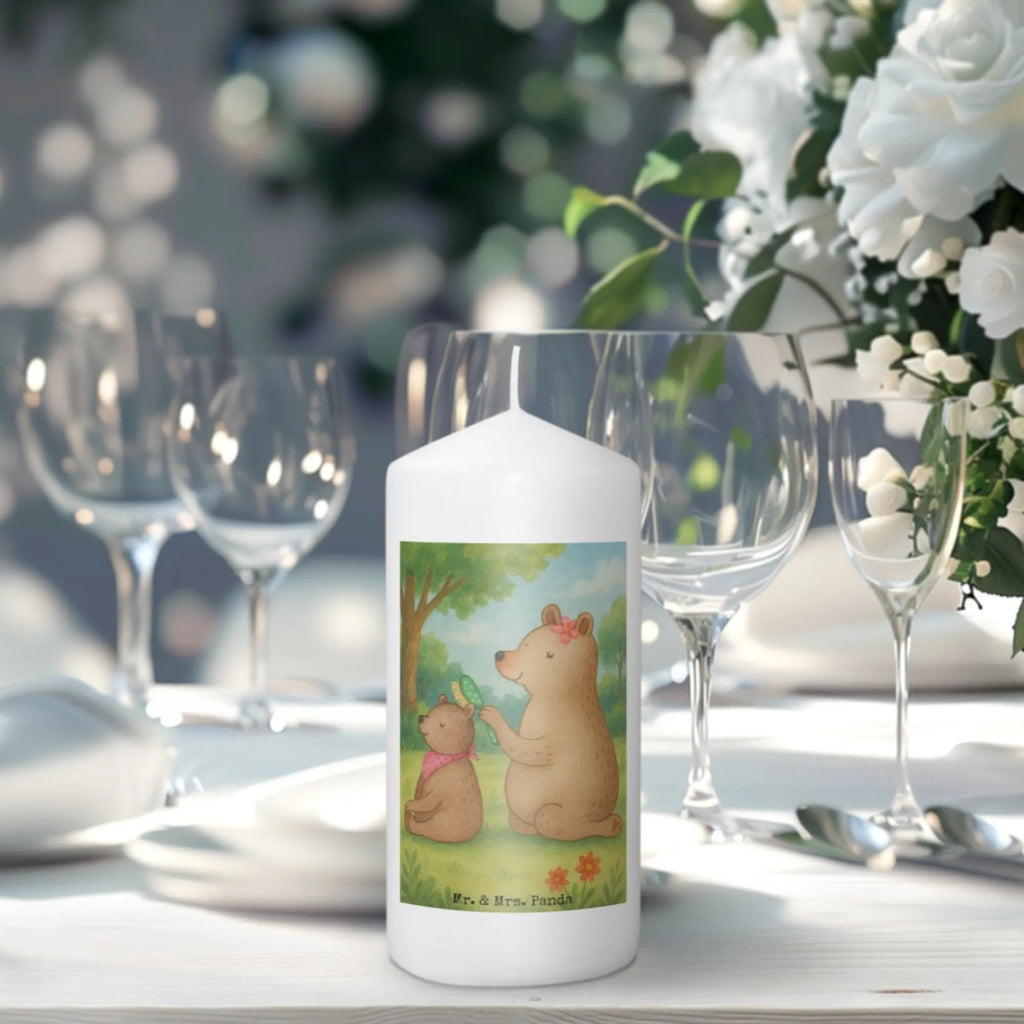 Kerze Bär Kind Design Kerze Als Gastgeschenk, Blockkerze, Glas-Kerze, Votivkerze, Stabkerze, Handgegossene Kerze, Kerze Für Hochzeit, Kerze Für Firmung, Kerze, Kerze Mit Fotoeinleger, Dinnerkerzenpaar, Kerze Mit Duft, Streukerze, Laternenkerze, Kerze Für Advent, Grablicht, Kerze Ohne Duft, Grabkerze, Kerze Mit Motiv, Stumpenkerze, Trauerkerze, Kerze Mit Gravur, Fair-Trade-Kerze, Stumpenkerzen-Set, Kerze Für Geburtstag, Kerze Für Kommunion, Teelicht, Tischkerze, Gartenkerze, Sojawachskerze, Kerze Mit Spruch, Metall-Kerze, Dinnerkerze, Outdoor-Kerze, Bio-Kerze, Kerze Für Ostern, Kerze Mit Namensgravur, Duftkerze, Kerze Für Weihnachten, Gedenkkerze, Kerze Mit Prägung, Kerze Für Taufe, Stearin­kerze, Andachtskerze, Handgemachte Kerze, Tafelkerze, Familie, Vatertag, Muttertag, Bruder, Schwester, Mama, Papa, Oma, Opa, Mutter, Geschenk, Mutti