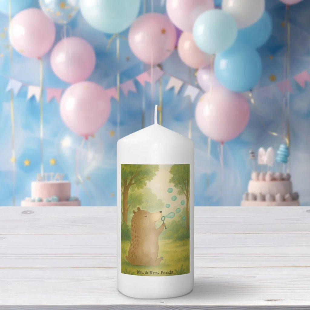 Kerze Bär Seifenblasen Design Tafelkerze, Handgegossene Kerze, Handgemachte Kerze, Kerze Mit Prägung, Blockkerze, Andachtskerze, Trauerkerze, Kerze Für Hochzeit, Kerze Für Taufe, Kerze Mit Namensgravur, Grabkerze, Kerze Mit Motiv, Kerze Mit Duft, Kerze Für Ostern, Metall-Kerze, Kerze Mit Spruch, Grablicht, Stumpenkerze, Fair-Trade-Kerze, Kerze Für Weihnachten, Kerze Ohne Duft, Kerze Mit Gravur, Kerze Für Kommunion, Stabkerze, Laternenkerze, Votivkerze, Kerze, Teelicht, Glas-Kerze, Kerze Für Advent, Gartenkerze, Kerze Für Geburtstag, Tischkerze, Kerze Mit Fotoeinleger, Stumpenkerzen-Set, Kerze Für Firmung, Sojawachskerze, Outdoor-Kerze, Gedenkkerze, Dinnerkerzenpaar, Stearin­kerze, Dinnerkerze, Duftkerze, Kerze Als Gastgeschenk, Streukerze, Bio-Kerze, Bär, Teddy, Teddybär, Seifenblasen Bär Lustig Sein Glücklich Traurig Happy