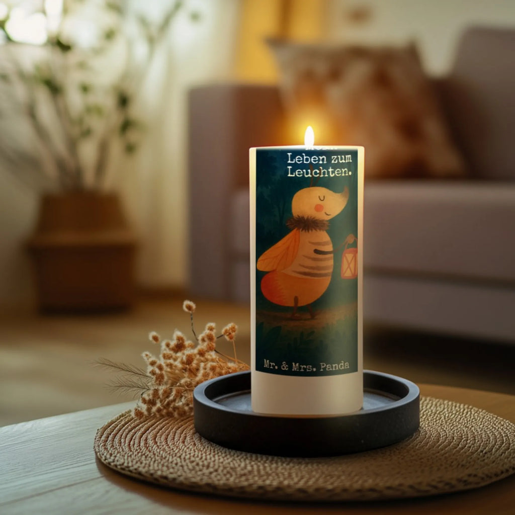 Kerze Glühwürmchen Design Outdoor-Kerze, Andachtskerze, Kerze Mit Spruch, Votivkerze, Gedenkkerze, Kerze Für Kommunion, Kerze Mit Fotoeinleger, Metall-Kerze, Kerze Für Weihnachten, Streukerze, Kerze Für Advent, Kerze Mit Prägung, Gartenkerze, Kerze Für Ostern, Kerze Mit Gravur, Sojawachskerze, Kerze Mit Motiv, Tafelkerze, Handgegossene Kerze, Handgemachte Kerze, Grabkerze, Blockkerze, Stearin­kerze, Kerze Ohne Duft, Stabkerze, Kerze Mit Duft, Kerze Für Geburtstag, Stumpenkerzen-Set, Tischkerze, Kerze Mit Namensgravur, Bio-Kerze, Kerze Für Firmung, Stumpenkerze, Duftkerze, Grablicht, Dinnerkerzenpaar, Dinnerkerze, Glas-Kerze, Kerze Als Gastgeschenk, Laternenkerze, Kerze Für Taufe, Fair-Trade-Kerze, Teelicht, Kerze Für Hochzeit, Trauerkerze, Kerze, Tiermotive, Gute Laune, lustige Sprüche, Tiere, magisch, Verlobung, Liebe, Glühwurm, Heiratsantrag, Jahrestag, Liebesbeweis, Leuchten, Liebesspruch, Lieblingsmensch, Falter, Glühwürmchen