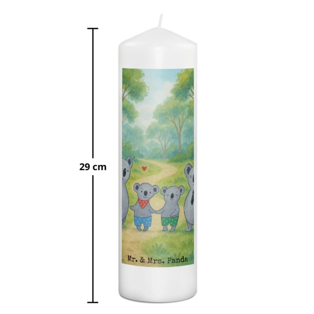 Kerze Koala Familie zwei Design Outdoor-Kerze, Kerze Für Firmung, Grablicht, Duftkerze, Kerze Mit Gravur, Dinnerkerze, Kerze Mit Namensgravur, Tischkerze, Kerze, Laternenkerze, Glas-Kerze, Metall-Kerze, Kerze Für Advent, Stumpenkerzen-Set, Grabkerze, Bio-Kerze, Fair-Trade-Kerze, Handgegossene Kerze, Kerze Mit Fotoeinleger, Kerze Für Kommunion, Kerze Als Gastgeschenk, Kerze Für Taufe, Votivkerze, Gedenkkerze, Kerze Mit Prägung, Dinnerkerzenpaar, Andachtskerze, Kerze Mit Spruch, Tafelkerze, Sojawachskerze, Stumpenkerze, Streukerze, Kerze Ohne Duft, Gartenkerze, Kerze Mit Motiv, Kerze Für Hochzeit, Teelicht, Kerze Für Geburtstag, Kerze Mit Duft, Handgemachte Kerze, Kerze Für Weihnachten, Trauerkerze, Stabkerze, Blockkerze, Kerze Für Ostern, Stearin­kerze, Familie, Vatertag, Muttertag, Bruder, Schwester, Mama, Papa, Oma, Opa, Lieblingsfamilie, Familienzeit, Koalafamilie, Koala, Koalabär, Familienleben, beste Familie