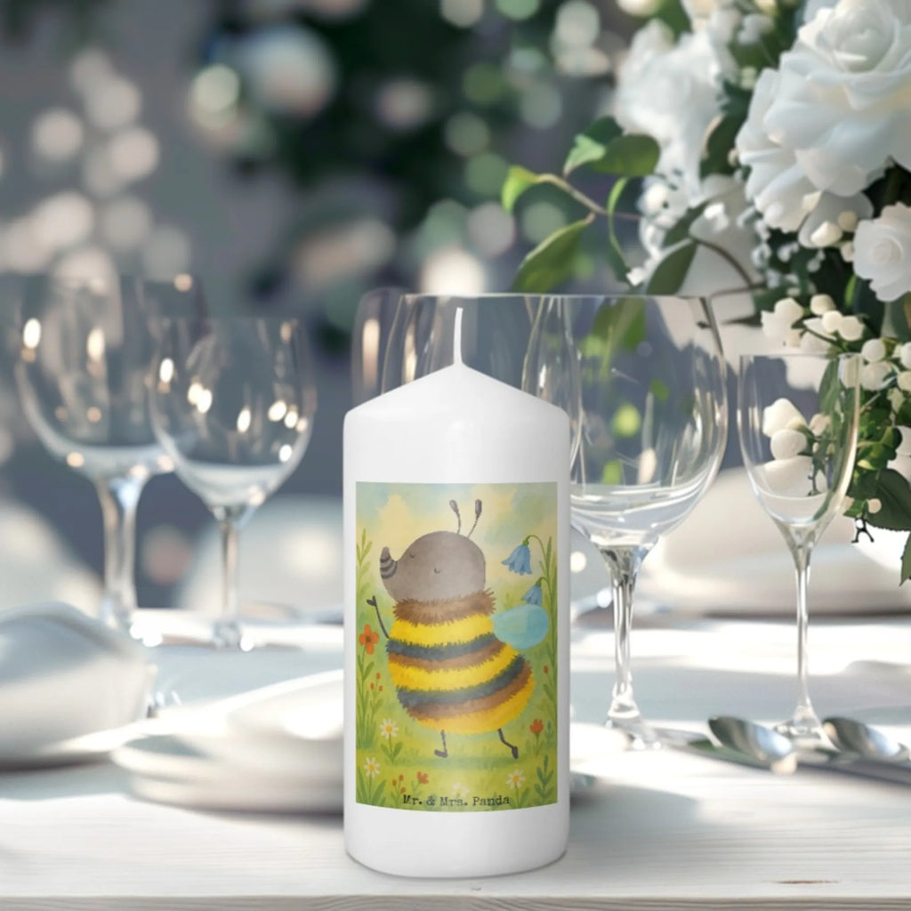 Kerze Hummel flauschig Design Kerze, Kerze Für Firmung, Kerze Mit Motiv, Gartenkerze, Kerze Für Ostern, Metall-Kerze, Bio-Kerze, Kerze Für Taufe, Trauerkerze, Kerze Für Hochzeit, Votivkerze, Kerze Mit Spruch, Kerze Mit Duft, Kerze Mit Fotoeinleger, Laternenkerze, Kerze Für Kommunion, Grablicht, Tischkerze, Sojawachskerze, Stabkerze, Kerze Mit Prägung, Tafelkerze, Kerze Ohne Duft, Gedenkkerze, Dinnerkerzenpaar, Kerze Für Weihnachten, Fair-Trade-Kerze, Kerze Mit Gravur, Kerze Als Gastgeschenk, Streukerze, Kerze Für Geburtstag, Andachtskerze, Kerze Für Advent, Outdoor-Kerze, Blockkerze, Stearin­kerze, Handgegossene Kerze, Stumpenkerze, Kerze Mit Namensgravur, Duftkerze, Grabkerze, Teelicht, Handgemachte Kerze, Stumpenkerzen-Set, Glas-Kerze, Dinnerkerze, Tiermotive, Gute Laune, lustige Sprüche, Tiere, Hummel, Biene, Blume, Natur, Flauschig