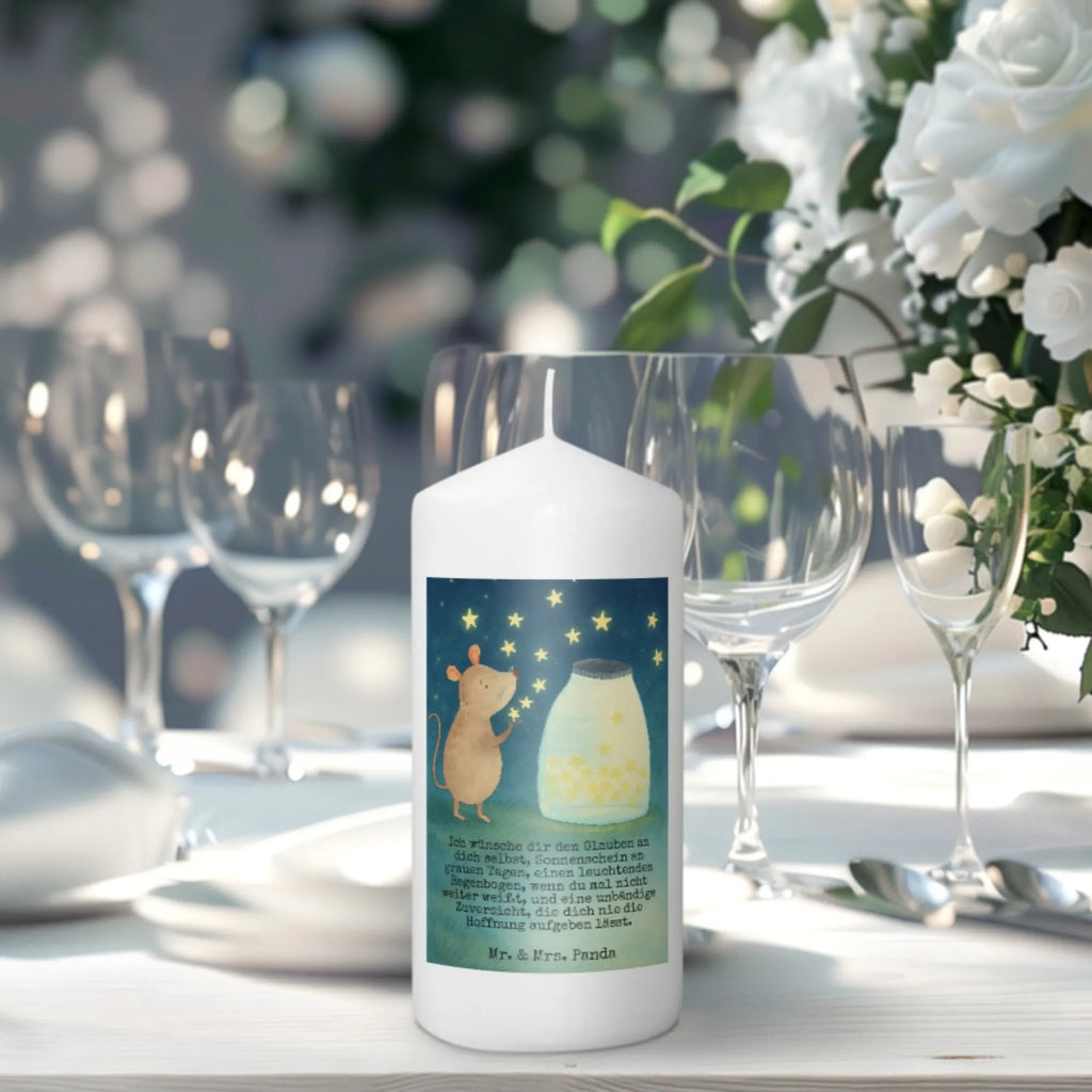 Kerze Maus Sterne Design Andachtskerze, Kerze Mit Gravur, Kerze Für Weihnachten, Kerze Mit Motiv, Gartenkerze, Metall-Kerze, Blockkerze, Kerze, Tischkerze, Kerze Für Geburtstag, Gedenkkerze, Kerze Für Taufe, Tafelkerze, Laternenkerze, Kerze Mit Fotoeinleger, Handgemachte Kerze, Streukerze, Dinnerkerzenpaar, Grabkerze, Stumpenkerze, Bio-Kerze, Kerze Für Hochzeit, Fair-Trade-Kerze, Trauerkerze, Dinnerkerze, Votivkerze, Kerze Mit Spruch, Kerze Für Kommunion, Stearin­kerze, Kerze Für Advent, Grablicht, Teelicht, Kerze Für Firmung, Kerze Mit Prägung, Kerze Ohne Duft, Stumpenkerzen-Set, Kerze Mit Duft, Kerze Als Gastgeschenk, Kerze Für Ostern, Outdoor-Kerze, Glas-Kerze, Handgegossene Kerze, Stabkerze, Kerze Mit Namensgravur, Duftkerze, Sojawachskerze, Tiermotive, Gute Laune, lustige Sprüche, Tiere, Schwangerschaft, Sterne, Hoffnung, Träume, Taufe, Geburtstag, Wunsch, Kindergeburtstag, Taufgeschenk, Kind, erstes Kind, Maus, Geburt