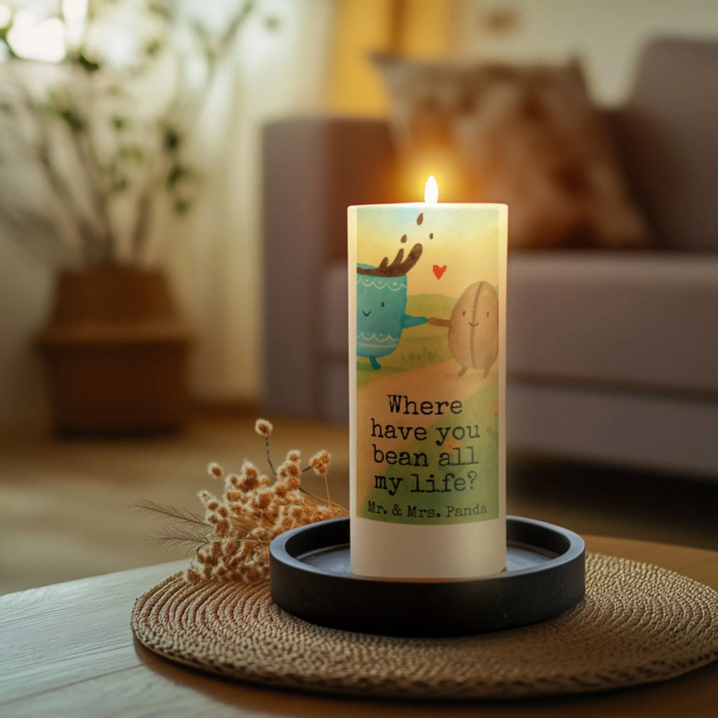 Kerze Kaffee Bohne Design Kerze Als Gastgeschenk, Votivkerze, Kerze Für Taufe, Blockkerze, Andachtskerze, Stearin­kerze, Glas-Kerze, Kerze Mit Prägung, Kerze Für Hochzeit, Gedenkkerze, Dinnerkerze, Stumpenkerze, Fair-Trade-Kerze, Kerze Für Weihnachten, Dinnerkerzenpaar, Handgegossene Kerze, Handgemachte Kerze, Trauerkerze, Kerze Mit Gravur, Outdoor-Kerze, Metall-Kerze, Kerze Für Advent, Laternenkerze, Duftkerze, Kerze Für Firmung, Kerze Ohne Duft, Kerze Mit Fotoeinleger, Sojawachskerze, Kerze Für Ostern, Kerze Für Kommunion, Grablicht, Grabkerze, Teelicht, Streukerze, Tafelkerze, Gartenkerze, Kerze, Tischkerze, Kerze Für Geburtstag, Kerze Mit Spruch, Bio-Kerze, Kerze Mit Namensgravur, Stumpenkerzen-Set, Kerze Mit Duft, Stabkerze, Kerze Mit Motiv, Tiermotive, Gute Laune, lustige Sprüche, Tiere, Genuss, Kaffee, Glück, Kaffeebohne, Zufriedenheit