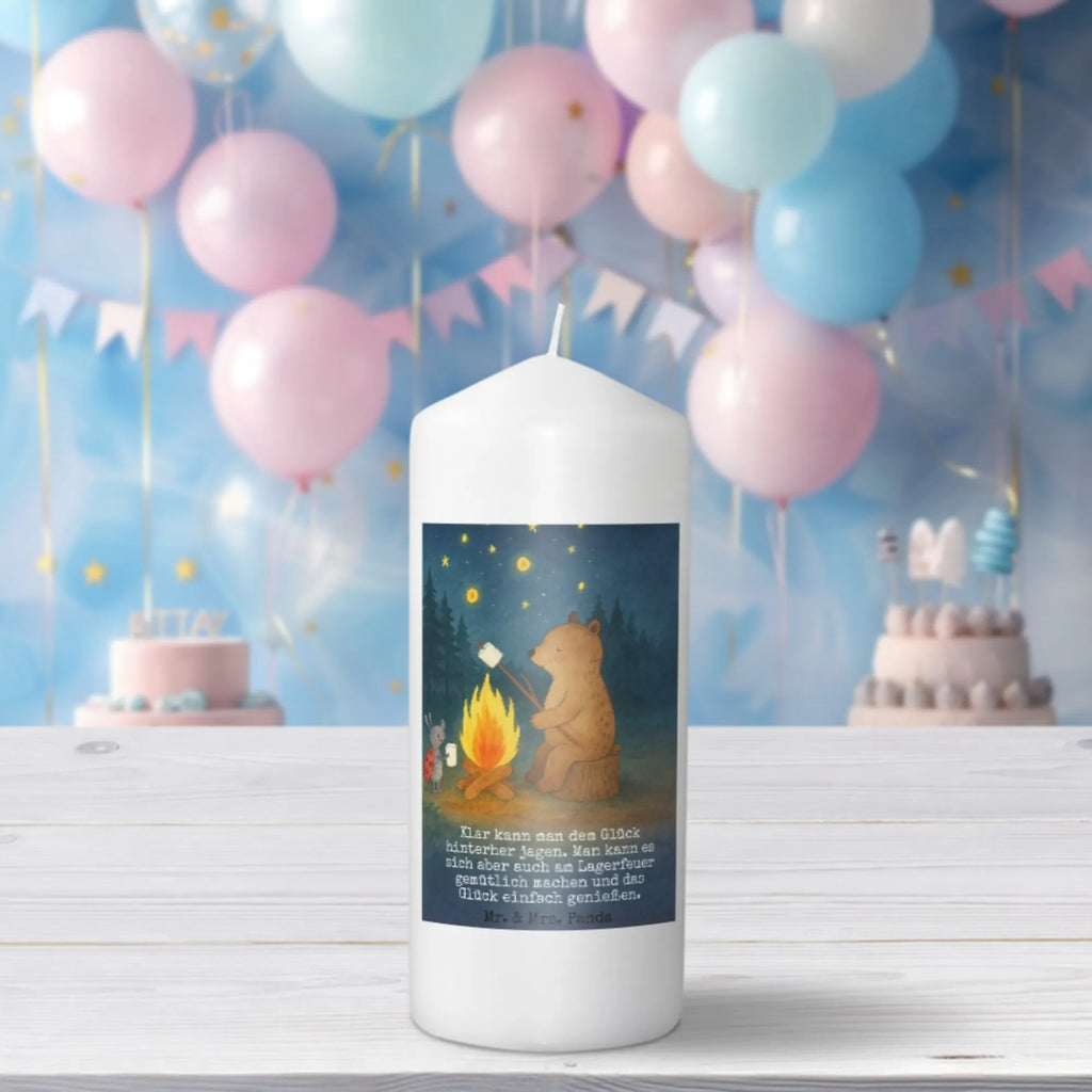 Kerze Bär & Marienkäfer Lagerfeuer Design Duftkerze, Streukerze, Kerze Mit Prägung, Grabkerze, Tafelkerze, Stumpenkerze, Kerze Mit Gravur, Gartenkerze, Kerze Für Hochzeit, Kerze Für Geburtstag, Gedenkkerze, Outdoor-Kerze, Metall-Kerze, Kerze Für Kommunion, Kerze Mit Duft, Kerze Für Weihnachten, Stearin­kerze, Kerze Für Taufe, Bio-Kerze, Teelicht, Handgemachte Kerze, Trauerkerze, Kerze Ohne Duft, Kerze Für Ostern, Kerze Mit Spruch, Kerze Mit Motiv, Laternenkerze, Handgegossene Kerze, Sojawachskerze, Glas-Kerze, Kerze Für Firmung, Dinnerkerze, Kerze Für Advent, Kerze Mit Fotoeinleger, Kerze Als Gastgeschenk, Stumpenkerzen-Set, Andachtskerze, Fair-Trade-Kerze, Votivkerze, Blockkerze, Stabkerze, Kerze Mit Namensgravur, Grablicht, Dinnerkerzenpaar, Tischkerze, Kerze, Bär, Teddy, Teddybär, Lagerfeuer