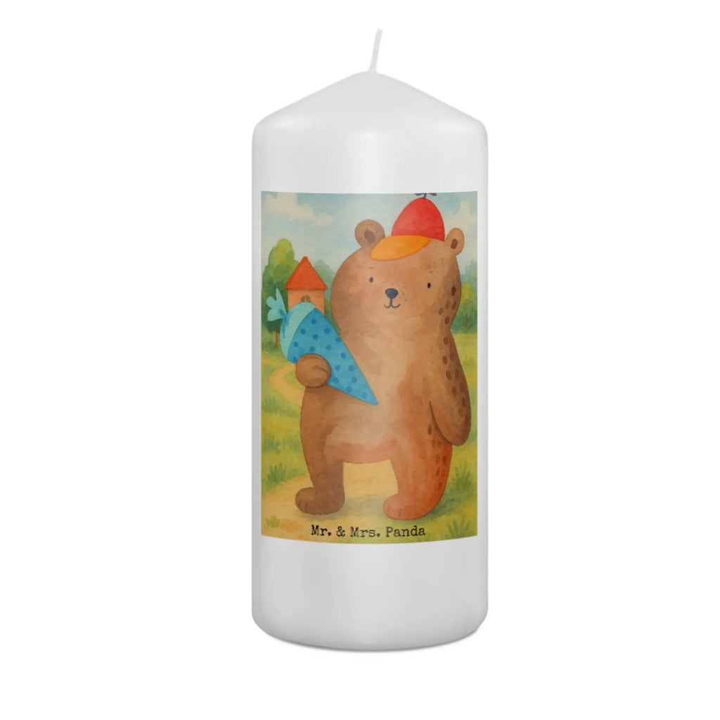 Kerze Bär Schultüte Design Handgegossene Kerze, Trauerkerze, Stearin­kerze, Teelicht, Grablicht, Gartenkerze, Tafelkerze, Stumpenkerze, Dinnerkerzenpaar, Kerze Für Weihnachten, Tischkerze, Streukerze, Stabkerze, Kerze Für Ostern, Kerze Mit Duft, Duftkerze, Kerze Als Gastgeschenk, Bio-Kerze, Kerze Ohne Duft, Kerze, Kerze Für Advent, Dinnerkerze, Kerze Mit Gravur, Outdoor-Kerze, Gedenkkerze, Votivkerze, Kerze Für Firmung, Kerze Mit Prägung, Kerze Für Taufe, Metall-Kerze, Kerze Für Kommunion, Kerze Mit Spruch, Sojawachskerze, Glas-Kerze, Stumpenkerzen-Set, Kerze Für Hochzeit, Grabkerze, Andachtskerze, Kerze Mit Motiv, Kerze Für Geburtstag, Kerze Mit Fotoeinleger, Handgemachte Kerze, Blockkerze, Laternenkerze, Kerze Mit Namensgravur, Fair-Trade-Kerze, Bär, Teddy, Teddybär, Bär Motiv, Grundschule, Schultüte, Einschulung Geschenk, Schulbeginn, Erster Schultag Geschenk, Schulanfang, Schule Geschenk
