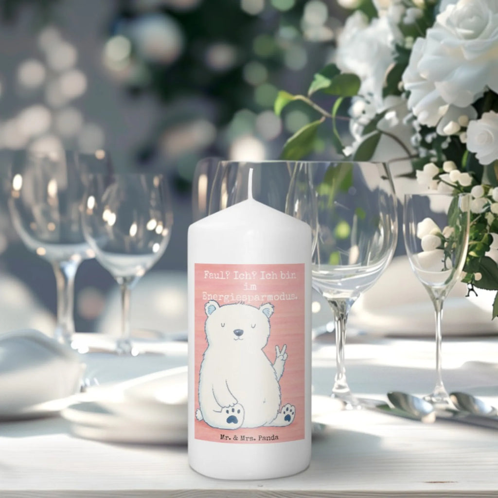 Kerze Eisbär Faul Design Bio-Kerze, Kerze Für Firmung, Tafelkerze, Handgegossene Kerze, Kerze Mit Fotoeinleger, Metall-Kerze, Handgemachte Kerze, Stearin­kerze, Stumpenkerzen-Set, Kerze Mit Namensgravur, Streukerze, Gartenkerze, Kerze Mit Duft, Glas-Kerze, Kerze Mit Prägung, Grabkerze, Kerze Mit Spruch, Kerze Für Taufe, Laternenkerze, Kerze Für Weihnachten, Stabkerze, Grablicht, Kerze, Sojawachskerze, Gedenkkerze, Duftkerze, Kerze Mit Motiv, Outdoor-Kerze, Kerze Für Kommunion, Votivkerze, Kerze Mit Gravur, Blockkerze, Teelicht, Kerze Ohne Duft, Andachtskerze, Dinnerkerzenpaar, Kerze Für Geburtstag, Fair-Trade-Kerze, Trauerkerze, Kerze Für Ostern, Tischkerze, Stumpenkerze, Kerze Für Advent, Kerze Für Hochzeit, Dinnerkerze, Kerze Als Gastgeschenk, Bär, Teddy, Teddybär, Nordpol, Homeoffice, Büro, Entspannen, Relaxen, Eisbär, Bürojob, Arbeit, Faul, Arbeitsplatz