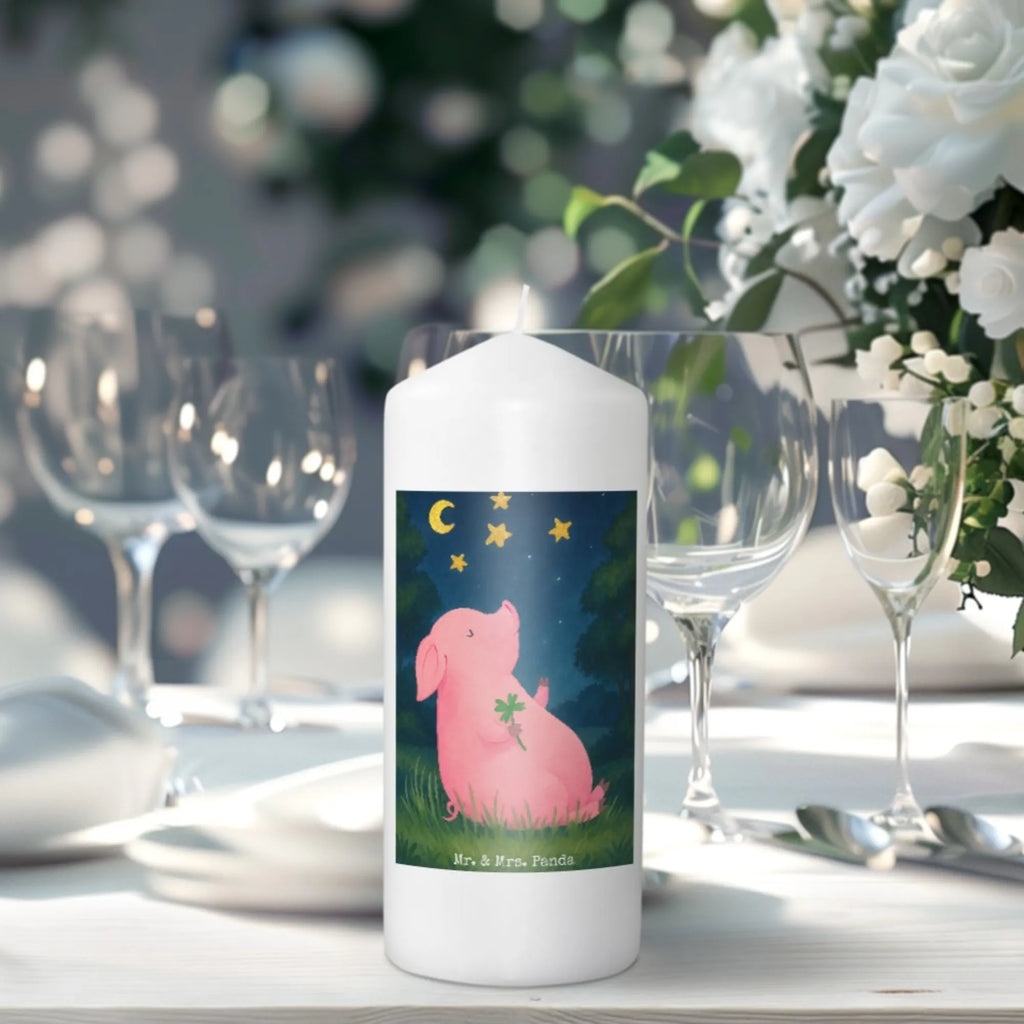 Kerze Schwein Glück Design Kerze Für Weihnachten, Kerze Mit Duft, Fair-Trade-Kerze, Dinnerkerze, Tischkerze, Kerze, Kerze Ohne Duft, Duftkerze, Metall-Kerze, Stabkerze, Sojawachskerze, Kerze Für Kommunion, Blockkerze, Kerze Mit Fotoeinleger, Kerze Für Hochzeit, Handgegossene Kerze, Trauerkerze, Kerze Für Geburtstag, Glas-Kerze, Grabkerze, Kerze Mit Gravur, Tafelkerze, Kerze Für Advent, Kerze Als Gastgeschenk, Kerze Für Ostern, Kerze Mit Namensgravur, Votivkerze, Kerze Mit Spruch, Stumpenkerze, Bio-Kerze, Handgemachte Kerze, Andachtskerze, Gedenkkerze, Kerze Für Firmung, Teelicht, Kerze Mit Motiv, Grablicht, Dinnerkerzenpaar, Laternenkerze, Stearin­kerze, Gartenkerze, Streukerze, Outdoor-Kerze, Kerze Mit Prägung, Stumpenkerzen-Set, Kerze Für Taufe, Tiermotive, Gute Laune, lustige Sprüche, Tiere, Ziele, Glücksschwein. Glück, Träume, Schwein, Sterne, Schweinchen, Sernchen, Glücksbringer, Motivation