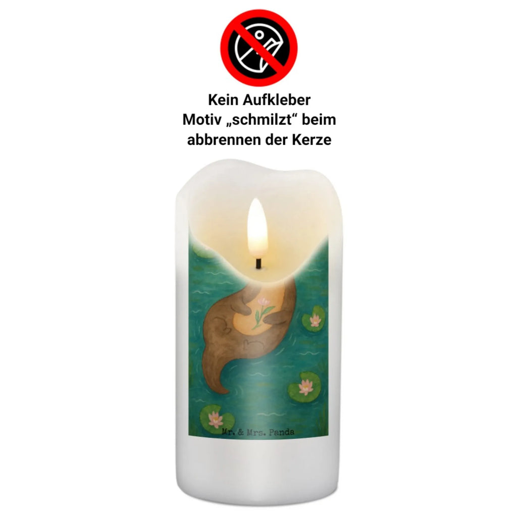 Kerze Otter Seerose Design Kerze Für Kommunion, Metall-Kerze, Blockkerze, Kerze Für Geburtstag, Trauerkerze, Teelicht, Kerze Für Hochzeit, Gedenkkerze, Handgemachte Kerze, Streukerze, Grabkerze, Kerze Für Ostern, Grablicht, Tafelkerze, Kerze, Kerze Ohne Duft, Kerze Für Taufe, Kerze Mit Fotoeinleger, Dinnerkerzenpaar, Kerze Mit Motiv, Bio-Kerze, Sojawachskerze, Andachtskerze, Votivkerze, Kerze Für Firmung, Glas-Kerze, Dinnerkerze, Stumpenkerze, Outdoor-Kerze, Kerze Mit Gravur, Kerze Mit Namensgravur, Fair-Trade-Kerze, Tischkerze, Laternenkerze, Kerze Mit Duft, Kerze Für Weihnachten, Stearin­kerze, Stabkerze, Gartenkerze, Stumpenkerzen-Set, Kerze Mit Prägung, Kerze Als Gastgeschenk, Duftkerze, Kerze Für Advent, Kerze Mit Spruch, Handgegossene Kerze, Otter, Fischotter, Seeotter, Otter Seeotter See Otter