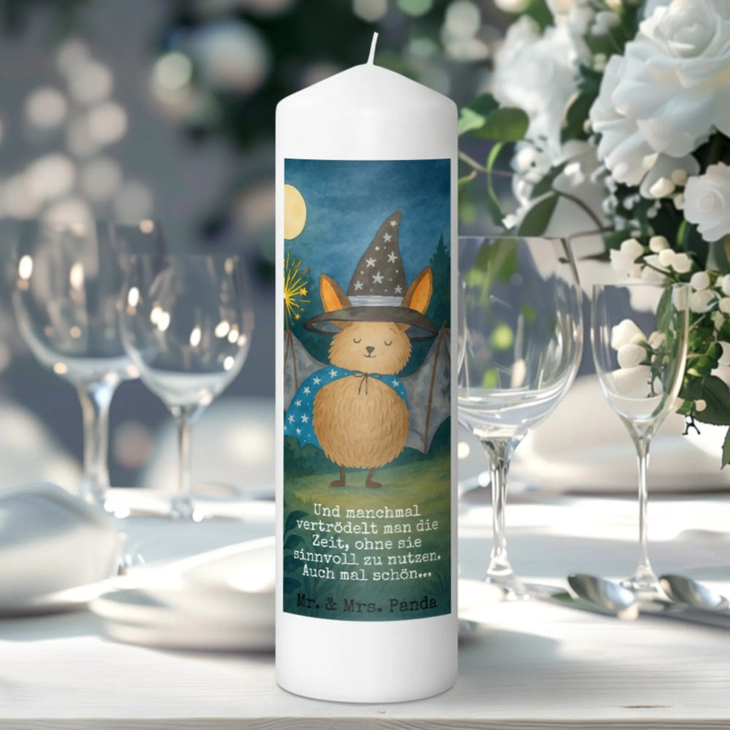 Kerze Fledermaus Zauberer Design Stumpenkerze, Kerze Mit Spruch, Metall-Kerze, Handgemachte Kerze, Kerze Für Firmung, Kerze Für Geburtstag, Kerze Für Taufe, Bio-Kerze, Streukerze, Kerze Für Ostern, Grabkerze, Dinnerkerzenpaar, Kerze Mit Namensgravur, Dinnerkerze, Votivkerze, Gedenkkerze, Stabkerze, Kerze, Duftkerze, Kerze Für Kommunion, Tafelkerze, Kerze Für Weihnachten, Laternenkerze, Fair-Trade-Kerze, Outdoor-Kerze, Kerze Mit Motiv, Grablicht, Glas-Kerze, Kerze Mit Prägung, Teelicht, Andachtskerze, Blockkerze, Kerze Für Hochzeit, Kerze Mit Gravur, Handgegossene Kerze, Sojawachskerze, Kerze Mit Fotoeinleger, Kerze Für Advent, Trauerkerze, Kerze Als Gastgeschenk, Stearin­kerze, Tischkerze, Kerze Mit Duft, Gartenkerze, Kerze Ohne Duft, Stumpenkerzen-Set, Tiermotive, Gute Laune, lustige Sprüche, Tiere, reinsteigern, Fledermaus, Frauen, Zauberer, Fledermäuse, Magier
