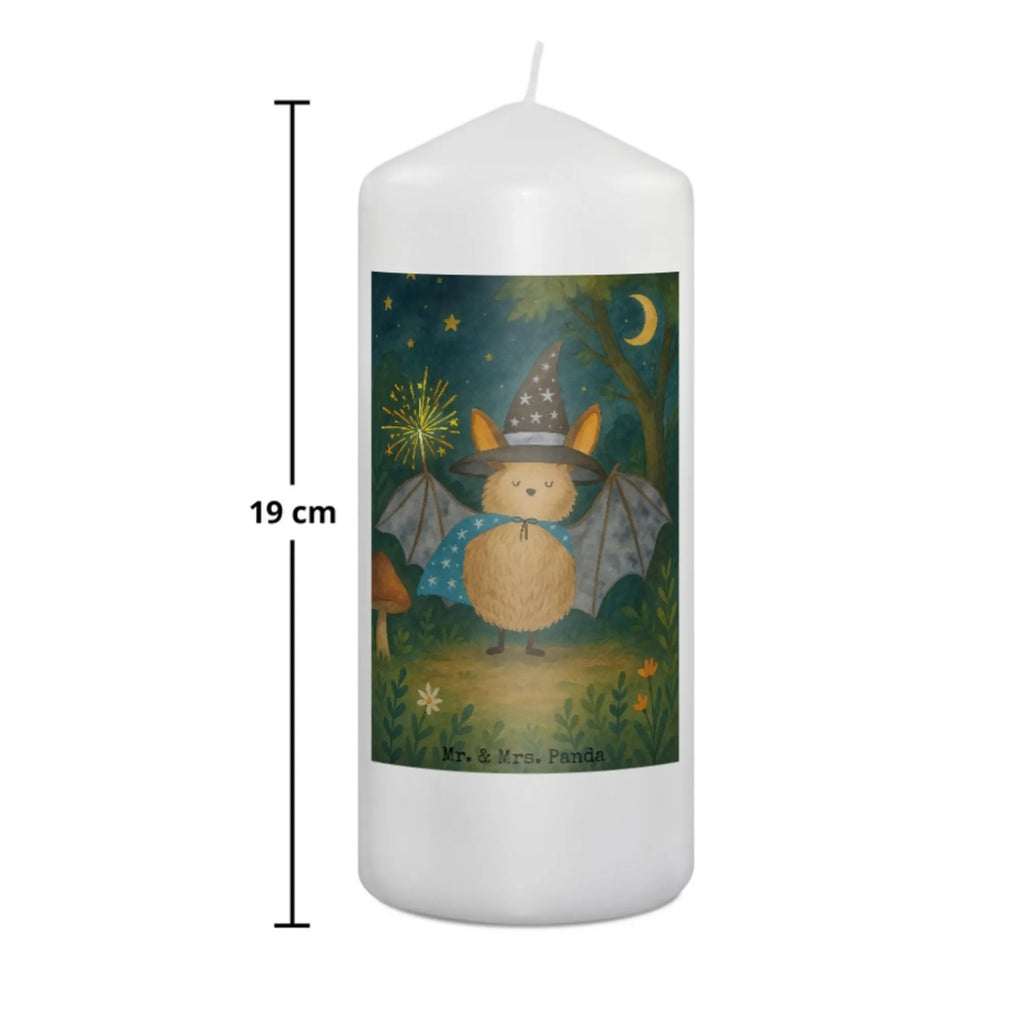 Kerze Fledermaus Zauberer Design Stumpenkerze, Kerze Mit Spruch, Metall-Kerze, Handgemachte Kerze, Kerze Für Firmung, Kerze Für Geburtstag, Kerze Für Taufe, Bio-Kerze, Streukerze, Kerze Für Ostern, Grabkerze, Dinnerkerzenpaar, Kerze Mit Namensgravur, Dinnerkerze, Votivkerze, Gedenkkerze, Stabkerze, Kerze, Duftkerze, Kerze Für Kommunion, Tafelkerze, Kerze Für Weihnachten, Laternenkerze, Fair-Trade-Kerze, Outdoor-Kerze, Kerze Mit Motiv, Grablicht, Glas-Kerze, Kerze Mit Prägung, Teelicht, Andachtskerze, Blockkerze, Kerze Für Hochzeit, Kerze Mit Gravur, Handgegossene Kerze, Sojawachskerze, Kerze Mit Fotoeinleger, Kerze Für Advent, Trauerkerze, Kerze Als Gastgeschenk, Stearin­kerze, Tischkerze, Kerze Mit Duft, Gartenkerze, Kerze Ohne Duft, Stumpenkerzen-Set, Tiermotive, Gute Laune, lustige Sprüche, Tiere, reinsteigern, Fledermaus, Frauen, Zauberer, Fledermäuse, Magier