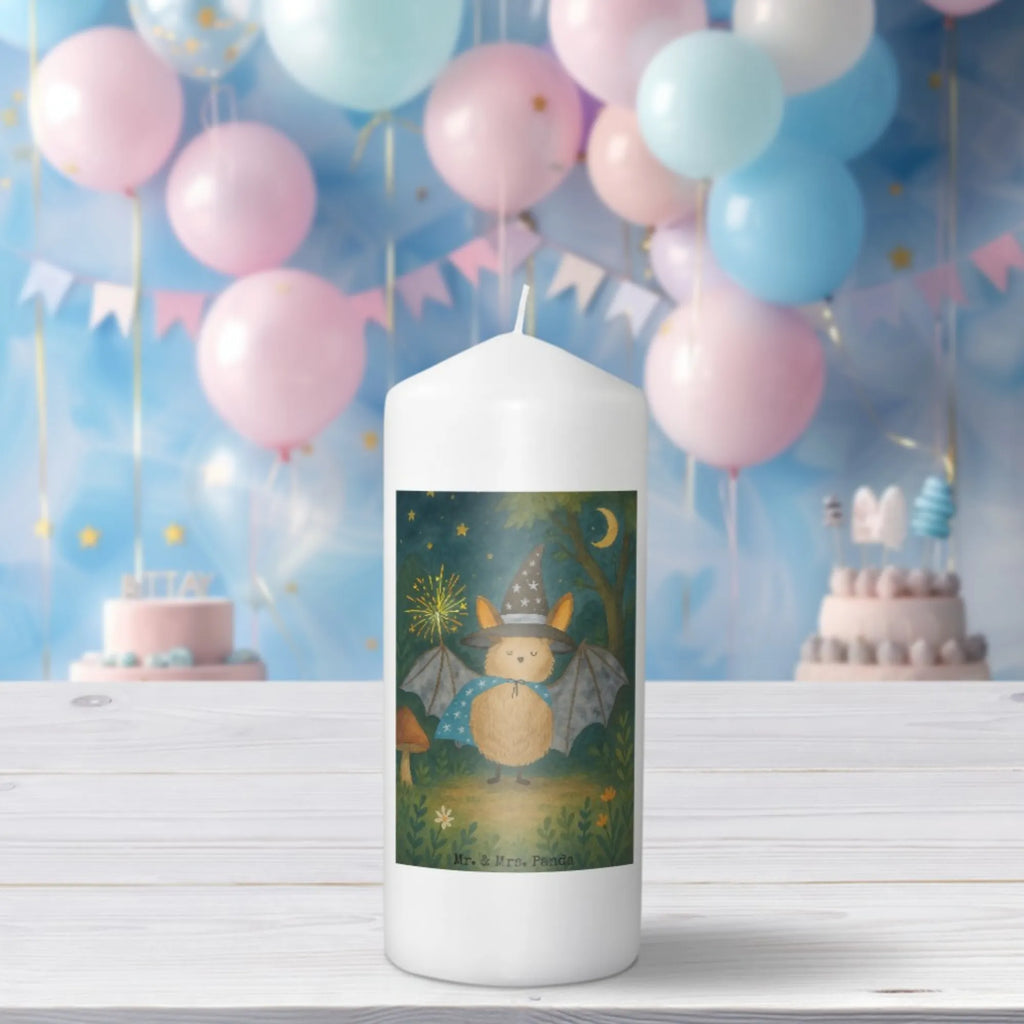 Kerze Fledermaus Zauberer Design Stumpenkerze, Kerze Mit Spruch, Metall-Kerze, Handgemachte Kerze, Kerze Für Firmung, Kerze Für Geburtstag, Kerze Für Taufe, Bio-Kerze, Streukerze, Kerze Für Ostern, Grabkerze, Dinnerkerzenpaar, Kerze Mit Namensgravur, Dinnerkerze, Votivkerze, Gedenkkerze, Stabkerze, Kerze, Duftkerze, Kerze Für Kommunion, Tafelkerze, Kerze Für Weihnachten, Laternenkerze, Fair-Trade-Kerze, Outdoor-Kerze, Kerze Mit Motiv, Grablicht, Glas-Kerze, Kerze Mit Prägung, Teelicht, Andachtskerze, Blockkerze, Kerze Für Hochzeit, Kerze Mit Gravur, Handgegossene Kerze, Sojawachskerze, Kerze Mit Fotoeinleger, Kerze Für Advent, Trauerkerze, Kerze Als Gastgeschenk, Stearin­kerze, Tischkerze, Kerze Mit Duft, Gartenkerze, Kerze Ohne Duft, Stumpenkerzen-Set, Tiermotive, Gute Laune, lustige Sprüche, Tiere, reinsteigern, Fledermaus, Frauen, Zauberer, Fledermäuse, Magier