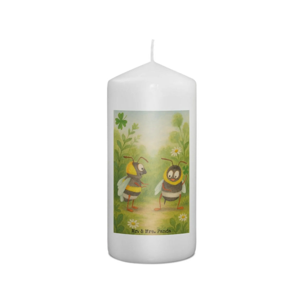 Kerze Bienen Paar Design Kerze Für Advent, Kerze, Kerze Für Weihnachten, Outdoor-Kerze, Stumpenkerzen-Set, Duftkerze, Kerze Für Ostern, Stumpenkerze, Tischkerze, Kerze Für Firmung, Kerze Mit Gravur, Stabkerze, Kerze Mit Motiv, Trauerkerze, Kerze Mit Duft, Handgemachte Kerze, Dinnerkerzenpaar, Fair-Trade-Kerze, Kerze Für Geburtstag, Kerze Mit Fotoeinleger, Tafelkerze, Stearin­kerze, Votivkerze, Blockkerze, Teelicht, Gedenkkerze, Grablicht, Metall-Kerze, Kerze Ohne Duft, Gartenkerze, Laternenkerze, Kerze Für Kommunion, Streukerze, Kerze Als Gastgeschenk, Kerze Für Hochzeit, Kerze Mit Namensgravur, Grabkerze, Kerze Mit Spruch, Sojawachskerze, Dinnerkerze, Bio-Kerze, Handgegossene Kerze, Kerze Für Taufe, Glas-Kerze, Andachtskerze, Kerze Mit Prägung, Liebe, Partner, Freund, Freundin, Ehemann, Ehefrau, Heiraten, Verlobung, Heiratsantrag, Liebesgeschenk, Jahrestag, Hocheitstag, Geschenk für Frauen, Geschenk für Partner, Geschenk für Freundin, Valentinstag, Hochzeitstag, Schildkröten, verliebte Schildkröten, für Ehemann, für Männer, Mitbringsel, Liebesbeweis