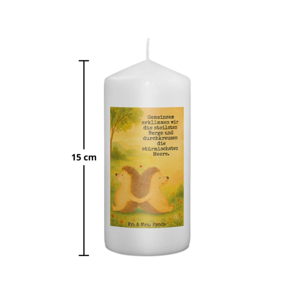 Kerze Igel händchenhaltend Design Kerze Für Weihnachten, Stearin­kerze, Kerze Mit Namensgravur, Metall-Kerze, Kerze Für Ostern, Stabkerze, Streukerze, Kerze Für Kommunion, Outdoor-Kerze, Kerze Ohne Duft, Handgemachte Kerze, Grabkerze, Kerze Mit Fotoeinleger, Gartenkerze, Dinnerkerze, Teelicht, Dinnerkerzenpaar, Kerze Mit Spruch, Andachtskerze, Kerze Mit Motiv, Kerze Für Firmung, Laternenkerze, Grablicht, Stumpenkerzen-Set, Duftkerze, Tafelkerze, Kerze, Kerze Mit Duft, Bio-Kerze, Kerze Für Geburtstag, Trauerkerze, Stumpenkerze, Votivkerze, Handgegossene Kerze, Kerze Als Gastgeschenk, Gedenkkerze, Blockkerze, Kerze Mit Prägung, Sojawachskerze, Tischkerze, Kerze Für Hochzeit, Fair-Trade-Kerze, Kerze Mit Gravur, Glas-Kerze, Kerze Für Taufe, Kerze Für Advent, Liebe, Partner, Freund, Freundin, Ehemann, Ehefrau, Heiraten, Verlobung, Heiratsantrag, Liebesgeschenk, Jahrestag, Hocheitstag, Liebesbeweis, Igel, Lieblingsmensch, Igelliebe, Gemeinsamkeit, Geschenk für zwei, große Liebe, Hand in Hand, Hochzeit, Liebesbotschaft, Love
