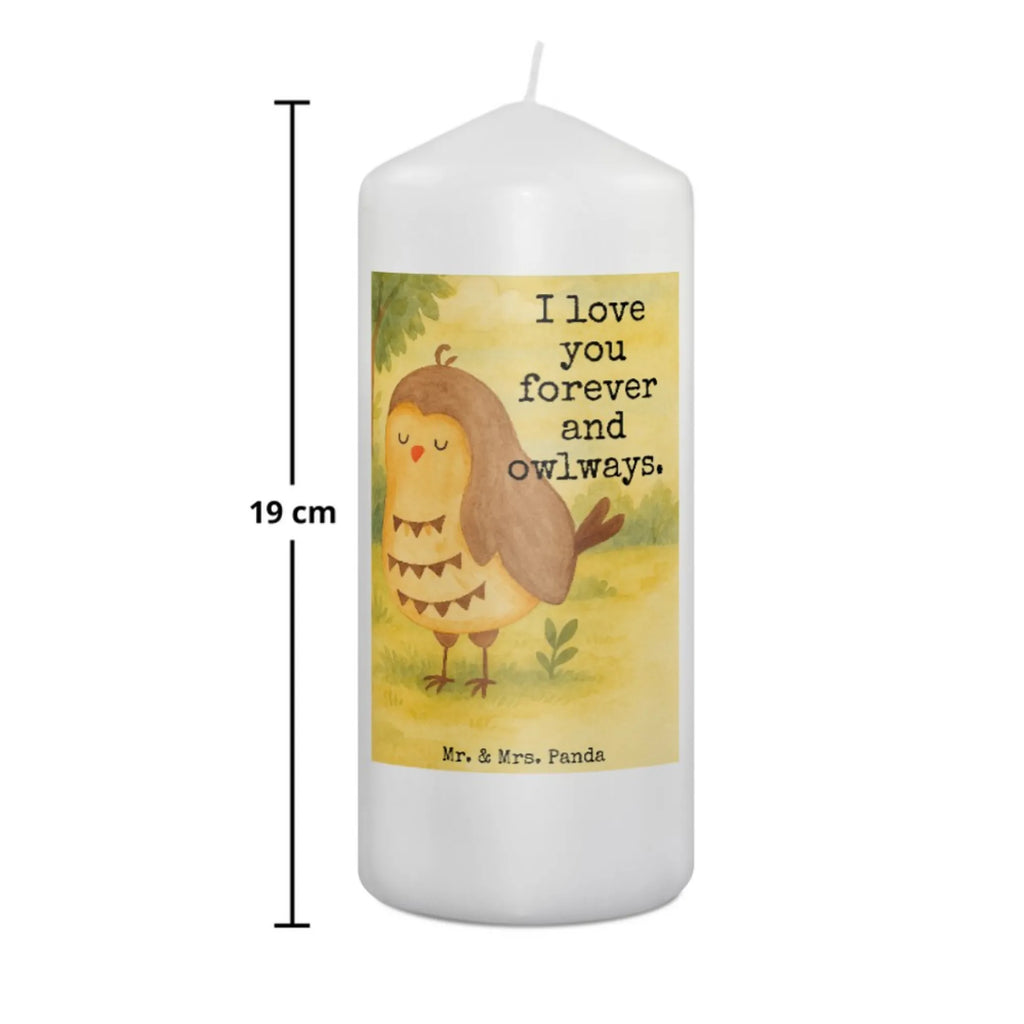 Kerze Eule Zufrieden Design Kerze Ohne Duft, Trauerkerze, Kerze Für Taufe, Streukerze, Fair-Trade-Kerze, Blockkerze, Grablicht, Votivkerze, Laternenkerze, Sojawachskerze, Tischkerze, Stearin­kerze, Kerze Für Advent, Gedenkkerze, Andachtskerze, Metall-Kerze, Stabkerze, Gartenkerze, Kerze Für Ostern, Bio-Kerze, Kerze Mit Namensgravur, Duftkerze, Glas-Kerze, Stumpenkerzen-Set, Kerze Für Weihnachten, Grabkerze, Dinnerkerzenpaar, Stumpenkerze, Kerze Mit Gravur, Kerze, Kerze Mit Motiv, Tafelkerze, Kerze Als Gastgeschenk, Kerze Für Geburtstag, Outdoor-Kerze, Kerze Mit Spruch, Kerze Für Kommunion, Kerze Für Hochzeit, Teelicht, Dinnerkerze, Kerze Für Firmung, Kerze Mit Duft, Kerze Mit Prägung, Kerze Mit Fotoeinleger, Handgegossene Kerze, Handgemachte Kerze, Eule, Eule deko, Eule Spruch, Wortspiel lustig, Owl, Spruch schön, Geschenk Hochzeitstag, Liebe Spruch, Romantisch