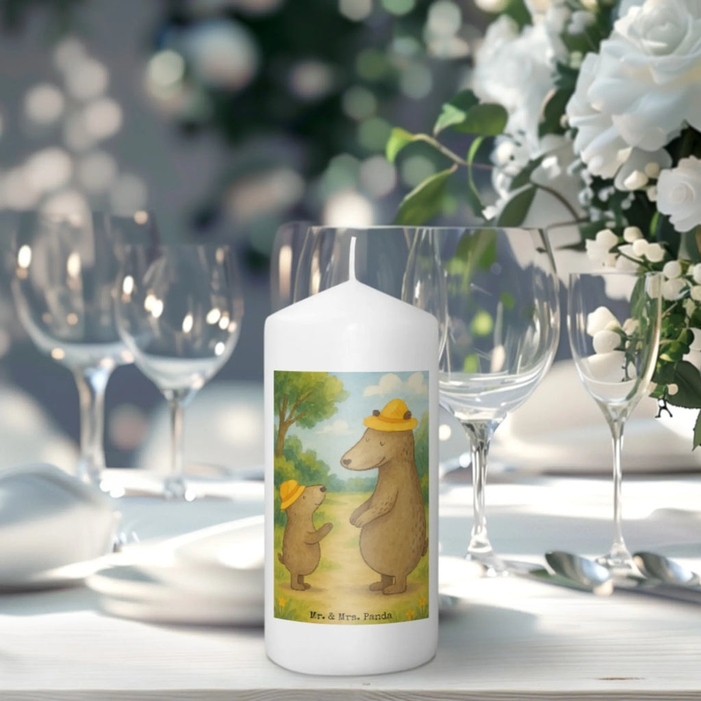 Kerze Bären mit Hut Design Kerze Für Weihnachten, Kerze Als Gastgeschenk, Sojawachskerze, Grabkerze, Kerze Mit Motiv, Stumpenkerzen-Set, Kerze Mit Gravur, Grablicht, Stearin­kerze, Tischkerze, Kerze Für Ostern, Gedenkkerze, Dinnerkerze, Kerze Ohne Duft, Fair-Trade-Kerze, Trauerkerze, Outdoor-Kerze, Stabkerze, Kerze Für Firmung, Gartenkerze, Kerze Für Kommunion, Kerze Für Hochzeit, Stumpenkerze, Tafelkerze, Handgegossene Kerze, Andachtskerze, Teelicht, Metall-Kerze, Votivkerze, Glas-Kerze, Kerze Mit Namensgravur, Laternenkerze, Kerze Mit Prägung, Kerze Für Advent, Kerze, Kerze Mit Duft, Bio-Kerze, Streukerze, Kerze Mit Fotoeinleger, Kerze Mit Spruch, Kerze Für Geburtstag, Handgemachte Kerze, Kerze Für Taufe, Duftkerze, Dinnerkerzenpaar, Blockkerze, Familie, Vatertag, Muttertag, Bruder, Schwester, Mama, Papa, Oma, Opa, Dad, Vater, Sohn, Kind, Vorbild, Family, Bär, Kinder, Lieblingsmensch, Söhne, Daddy, Vater-Sohn, Bären, Papi, Paps