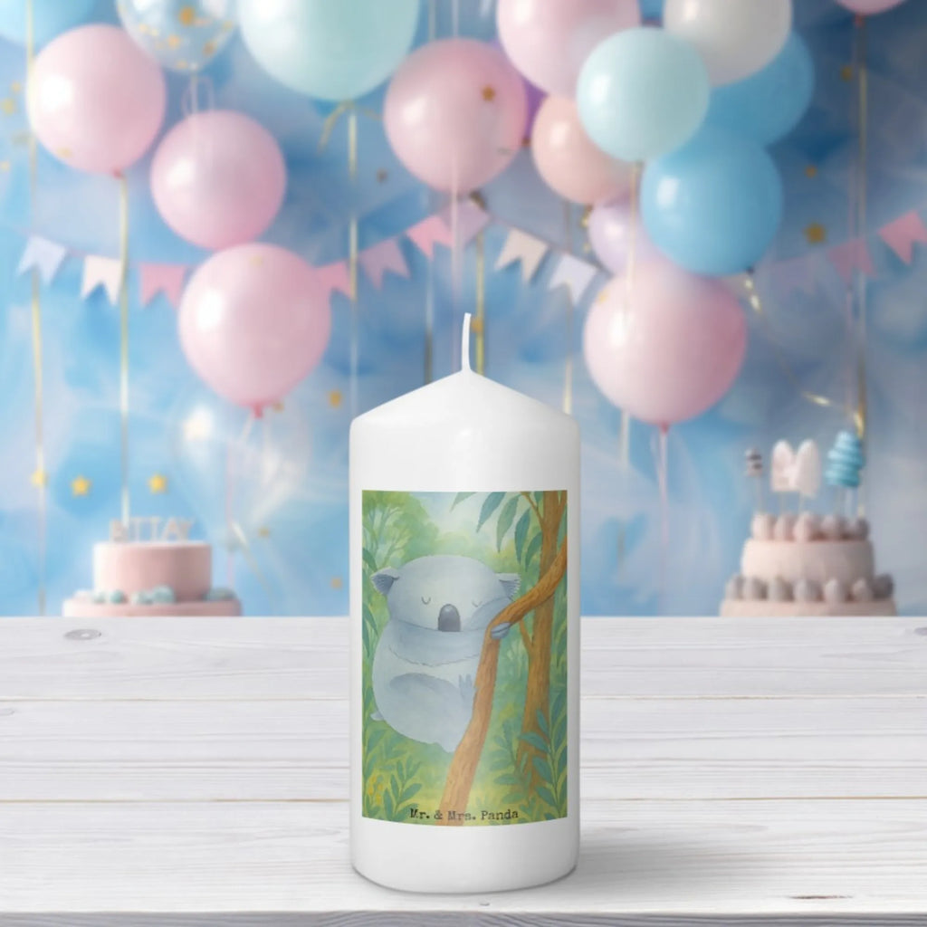 Kerze Koalabär Design Kerze Mit Spruch, Glas-Kerze, Votivkerze, Blockkerze, Fair-Trade-Kerze, Metall-Kerze, Kerze Für Ostern, Kerze Mit Fotoeinleger, Stumpenkerze, Andachtskerze, Kerze Mit Gravur, Kerze Für Kommunion, Stabkerze, Bio-Kerze, Tischkerze, Kerze Ohne Duft, Streukerze, Trauerkerze, Stumpenkerzen-Set, Laternenkerze, Kerze Mit Duft, Gedenkkerze, Dinnerkerze, Kerze Mit Prägung, Kerze Mit Namensgravur, Kerze Für Firmung, Gartenkerze, Stearin­kerze, Handgemachte Kerze, Grabkerze, Tafelkerze, Sojawachskerze, Kerze Mit Motiv, Kerze Für Weihnachten, Kerze Für Hochzeit, Handgegossene Kerze, Kerze Für Advent, Kerze Für Geburtstag, Dinnerkerzenpaar, Duftkerze, Kerze Für Taufe, Kerze, Kerze Als Gastgeschenk, Grablicht, Teelicht, Outdoor-Kerze, Tiermotive, Gute Laune, lustige Sprüche, Tiere, träumen, schlafen, Koalabär, Traumland, Schlafzimmer, Bär, Koala, Traum