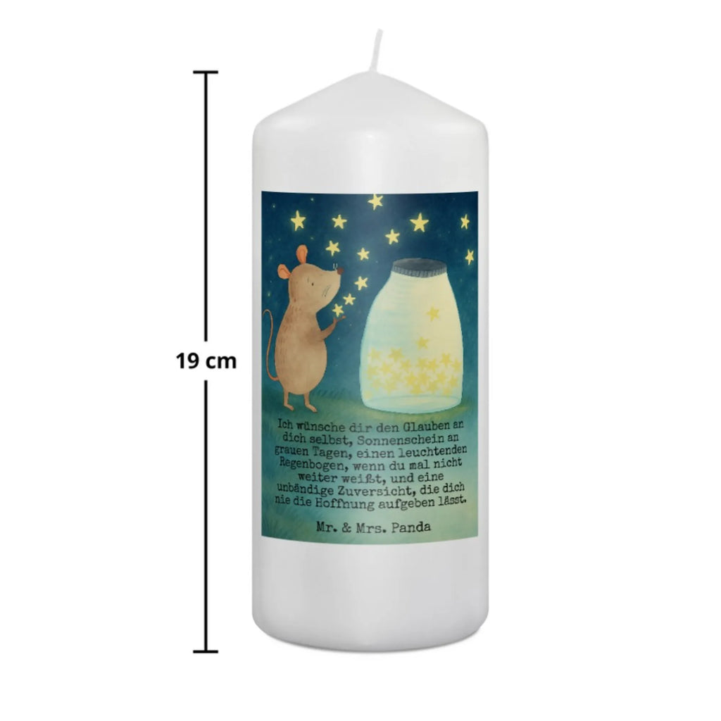 Kerze Maus Sterne Design Andachtskerze, Kerze Mit Gravur, Kerze Für Weihnachten, Kerze Mit Motiv, Gartenkerze, Metall-Kerze, Blockkerze, Kerze, Tischkerze, Kerze Für Geburtstag, Gedenkkerze, Kerze Für Taufe, Tafelkerze, Laternenkerze, Kerze Mit Fotoeinleger, Handgemachte Kerze, Streukerze, Dinnerkerzenpaar, Grabkerze, Stumpenkerze, Bio-Kerze, Kerze Für Hochzeit, Fair-Trade-Kerze, Trauerkerze, Dinnerkerze, Votivkerze, Kerze Mit Spruch, Kerze Für Kommunion, Stearin­kerze, Kerze Für Advent, Grablicht, Teelicht, Kerze Für Firmung, Kerze Mit Prägung, Kerze Ohne Duft, Stumpenkerzen-Set, Kerze Mit Duft, Kerze Als Gastgeschenk, Kerze Für Ostern, Outdoor-Kerze, Glas-Kerze, Handgegossene Kerze, Stabkerze, Kerze Mit Namensgravur, Duftkerze, Sojawachskerze, Tiermotive, Gute Laune, lustige Sprüche, Tiere, Schwangerschaft, Sterne, Hoffnung, Träume, Taufe, Geburtstag, Wunsch, Kindergeburtstag, Taufgeschenk, Kind, erstes Kind, Maus, Geburt