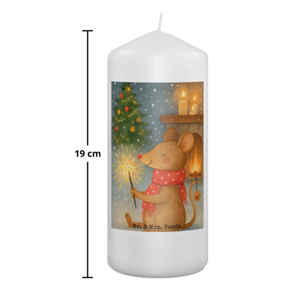 Kerze Maus Weihnachten Design Dekokerze, Osterkerze, Stumpenkerze, Dinnerkerze, Tischkerze, Kommunionskerze, Geburtskerze, Erinnerungskerze, Adventskerze, Tafelkerze, Zylinderkerze, Kerze Mit Spruch, Bedruckte Kerze, Dekorative Kerze, Schmuckkerze, Wunschkerze, Gartenkerze, Weihnachtskerze, Grosse Kerze, Erinnerungslicht, Handgemachte Kerze, Geburtstagskerze, Wachskerze, Laternenkerze, Hochzeitskerze, Blockkerze, Kerze Mit Motiv, Advent, Weihnachten, Nikolaus, Wintermotiv, Weihnachtsdeko, Heiligabend, Winter, Frohe Weihnachten, Weihnachtsmotiv, Mäuschen, Weihnachtsgruß, Weihnachtswunder, Maus