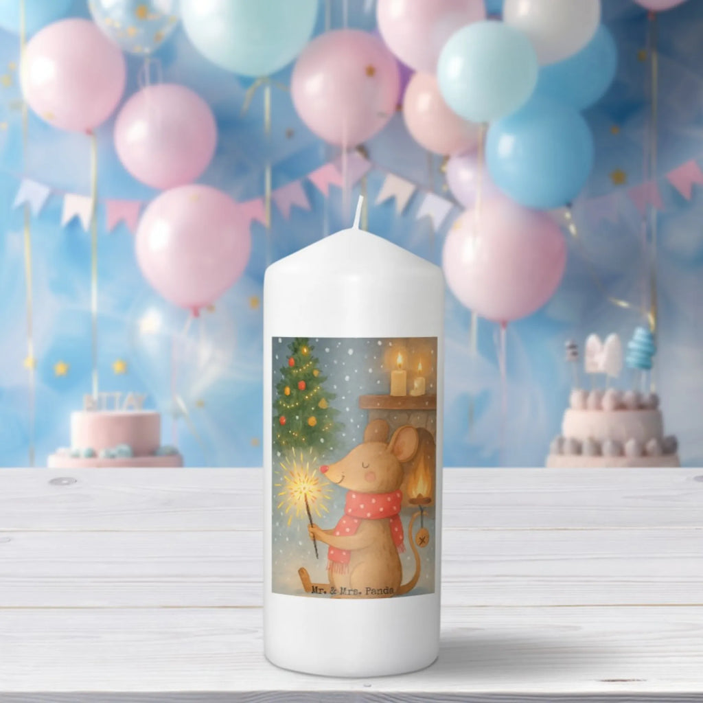 Kerze Maus Weihnachten Design Dekokerze, Osterkerze, Stumpenkerze, Dinnerkerze, Tischkerze, Kommunionskerze, Geburtskerze, Erinnerungskerze, Adventskerze, Tafelkerze, Zylinderkerze, Kerze Mit Spruch, Bedruckte Kerze, Dekorative Kerze, Schmuckkerze, Wunschkerze, Gartenkerze, Weihnachtskerze, Grosse Kerze, Erinnerungslicht, Handgemachte Kerze, Geburtstagskerze, Wachskerze, Laternenkerze, Hochzeitskerze, Blockkerze, Kerze Mit Motiv, Advent, Weihnachten, Nikolaus, Wintermotiv, Weihnachtsdeko, Heiligabend, Winter, Frohe Weihnachten, Weihnachtsmotiv, Mäuschen, Weihnachtsgruß, Weihnachtswunder, Maus