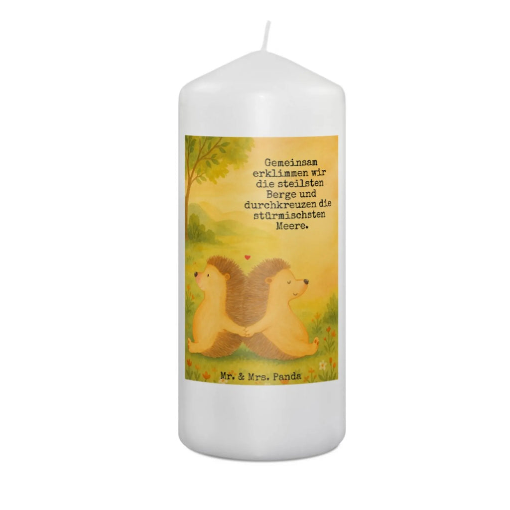Kerze Igel händchenhaltend Design Kerze Für Weihnachten, Stearin­kerze, Kerze Mit Namensgravur, Metall-Kerze, Kerze Für Ostern, Stabkerze, Streukerze, Kerze Für Kommunion, Outdoor-Kerze, Kerze Ohne Duft, Handgemachte Kerze, Grabkerze, Kerze Mit Fotoeinleger, Gartenkerze, Dinnerkerze, Teelicht, Dinnerkerzenpaar, Kerze Mit Spruch, Andachtskerze, Kerze Mit Motiv, Kerze Für Firmung, Laternenkerze, Grablicht, Stumpenkerzen-Set, Duftkerze, Tafelkerze, Kerze, Kerze Mit Duft, Bio-Kerze, Kerze Für Geburtstag, Trauerkerze, Stumpenkerze, Votivkerze, Handgegossene Kerze, Kerze Als Gastgeschenk, Gedenkkerze, Blockkerze, Kerze Mit Prägung, Sojawachskerze, Tischkerze, Kerze Für Hochzeit, Fair-Trade-Kerze, Kerze Mit Gravur, Glas-Kerze, Kerze Für Taufe, Kerze Für Advent, Liebe, Partner, Freund, Freundin, Ehemann, Ehefrau, Heiraten, Verlobung, Heiratsantrag, Liebesgeschenk, Jahrestag, Hocheitstag, Liebesbeweis, Igel, Lieblingsmensch, Igelliebe, Gemeinsamkeit, Geschenk für zwei, große Liebe, Hand in Hand, Hochzeit, Liebesbotschaft, Love