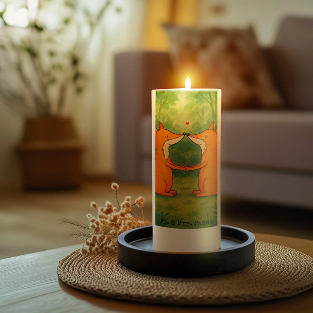 Kerze Füchse Liebe Design Grabkerze, Kerze Mit Motiv, Gedenkkerze, Kerze Für Weihnachten, Outdoor-Kerze, Stumpenkerze, Dinnerkerzenpaar, Kerze Als Gastgeschenk, Handgegossene Kerze, Fair-Trade-Kerze, Kerze Mit Duft, Kerze Für Taufe, Tafelkerze, Kerze Für Geburtstag, Kerze Mit Fotoeinleger, Bio-Kerze, Grablicht, Laternenkerze, Kerze Für Advent, Kerze Mit Namensgravur, Kerze Für Hochzeit, Trauerkerze, Metall-Kerze, Andachtskerze, Glas-Kerze, Tischkerze, Kerze Mit Spruch, Dinnerkerze, Votivkerze, Streukerze, Stearin­kerze, Teelicht, Kerze Ohne Duft, Sojawachskerze, Stabkerze, Kerze Mit Prägung, Duftkerze, Gartenkerze, Kerze, Blockkerze, Kerze Für Ostern, Stumpenkerzen-Set, Handgemachte Kerze, Kerze Mit Gravur, Kerze Für Firmung, Kerze Für Kommunion, Fuchs, Liebespaar, Paar, Füchse, Liebe, Ehe, Freundin, Fox, Ehemann, Verlobte, Partner, Freund, Liebesbeweis, Ehefrau