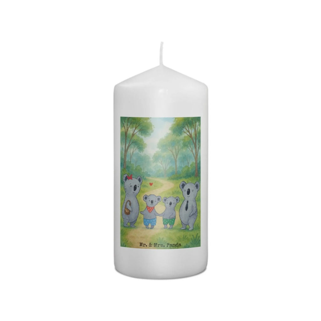 Kerze Koala Familie zwei Design Outdoor-Kerze, Kerze Für Firmung, Grablicht, Duftkerze, Kerze Mit Gravur, Dinnerkerze, Kerze Mit Namensgravur, Tischkerze, Kerze, Laternenkerze, Glas-Kerze, Metall-Kerze, Kerze Für Advent, Stumpenkerzen-Set, Grabkerze, Bio-Kerze, Fair-Trade-Kerze, Handgegossene Kerze, Kerze Mit Fotoeinleger, Kerze Für Kommunion, Kerze Als Gastgeschenk, Kerze Für Taufe, Votivkerze, Gedenkkerze, Kerze Mit Prägung, Dinnerkerzenpaar, Andachtskerze, Kerze Mit Spruch, Tafelkerze, Sojawachskerze, Stumpenkerze, Streukerze, Kerze Ohne Duft, Gartenkerze, Kerze Mit Motiv, Kerze Für Hochzeit, Teelicht, Kerze Für Geburtstag, Kerze Mit Duft, Handgemachte Kerze, Kerze Für Weihnachten, Trauerkerze, Stabkerze, Blockkerze, Kerze Für Ostern, Stearin­kerze, Familie, Vatertag, Muttertag, Bruder, Schwester, Mama, Papa, Oma, Opa, Lieblingsfamilie, Familienzeit, Koalafamilie, Koala, Koalabär, Familienleben, beste Familie