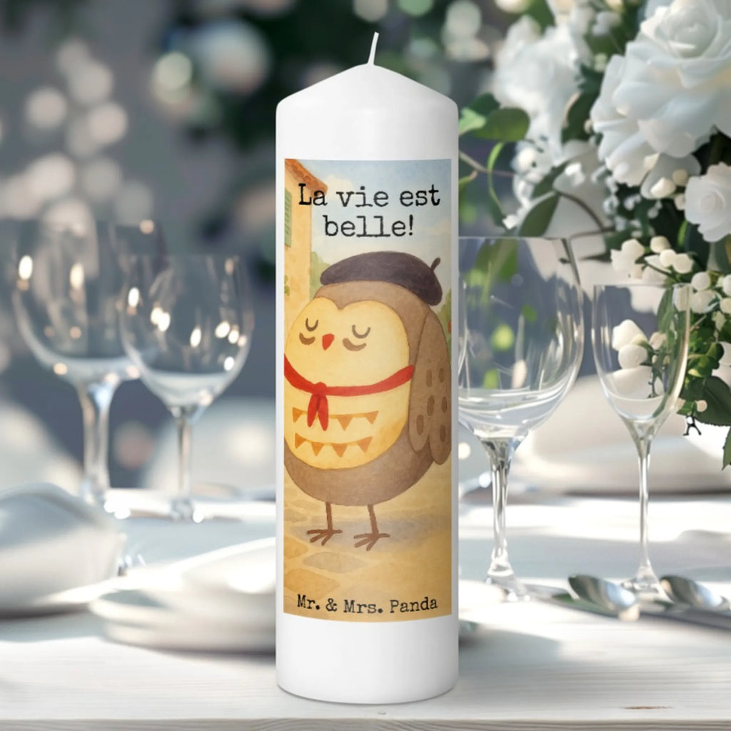 Kerze Eule Frankreich Design Kerze Für Hochzeit, Metall-Kerze, Tischkerze, Laternenkerze, Tafelkerze, Blockkerze, Kerze Für Advent, Kerze Für Firmung, Handgemachte Kerze, Kerze Mit Fotoeinleger, Gartenkerze, Sojawachskerze, Kerze Mit Gravur, Kerze Ohne Duft, Kerze Für Ostern, Kerze Mit Namensgravur, Kerze Mit Spruch, Fair-Trade-Kerze, Kerze Mit Motiv, Kerze Für Kommunion, Stumpenkerze, Kerze, Outdoor-Kerze, Kerze Für Taufe, Trauerkerze, Stearin­kerze, Kerze Mit Prägung, Teelicht, Grabkerze, Bio-Kerze, Grablicht, Stabkerze, Streukerze, Gedenkkerze, Kerze Für Weihnachten, Votivkerze, Kerze Für Geburtstag, Glas-Kerze, Kerze Als Gastgeschenk, Andachtskerze, Handgegossene Kerze, Dinnerkerzenpaar, Dinnerkerze, Kerze Mit Duft, Stumpenkerzen-Set, Duftkerze, Eule, La vie est belle, Spruch schön, Eule Deko, Frankreich, Owl, das Leben ist schön, Eulen, hibou, Spruch Französisch