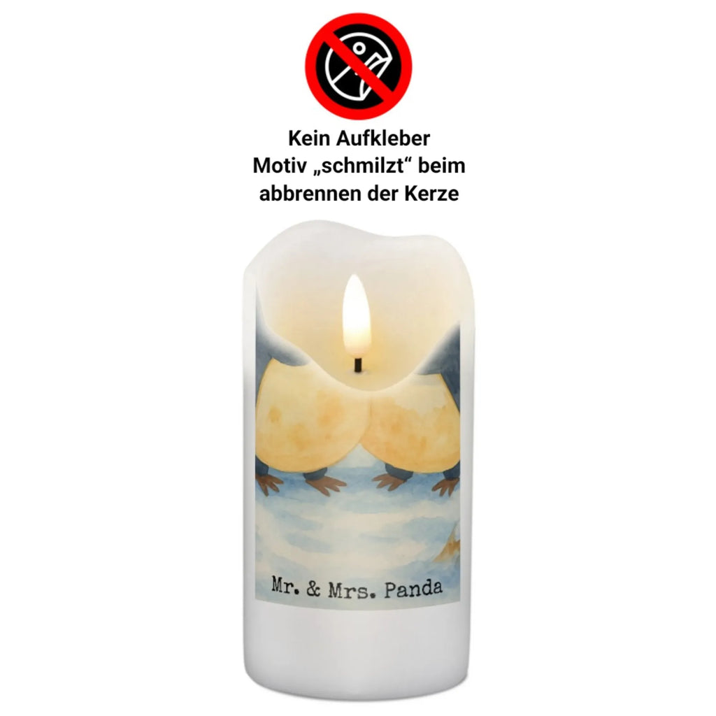 Kerze Pinguin umarmen Design Kerze Für Kommunion, Grablicht, Kerze Als Gastgeschenk, Kerze Für Ostern, Kerze Mit Fotoeinleger, Kerze Mit Namensgravur, Fair-Trade-Kerze, Stabkerze, Trauerkerze, Kerze, Kerze Für Advent, Kerze Mit Motiv, Teelicht, Stumpenkerzen-Set, Laternenkerze, Kerze Für Geburtstag, Gartenkerze, Outdoor-Kerze, Glas-Kerze, Handgegossene Kerze, Handgemachte Kerze, Kerze Ohne Duft, Tafelkerze, Metall-Kerze, Blockkerze, Kerze Mit Gravur, Dinnerkerzenpaar, Duftkerze, Stearin­kerze, Streukerze, Kerze Mit Spruch, Sojawachskerze, Votivkerze, Kerze Mit Duft, Kerze Mit Prägung, Kerze Für Taufe, Bio-Kerze, Dinnerkerze, Andachtskerze, Kerze Für Weihnachten, Stumpenkerze, Grabkerze, Tischkerze, Kerze Für Firmung, Gedenkkerze, Kerze Für Hochzeit, Pinguin, Jahrestag, Liebesbeweis, Liebespaar, Liebesgeschenk, Hochzeit, Verlobung, Hochzeitsgeschenk, Liebe, Hochzeitstag