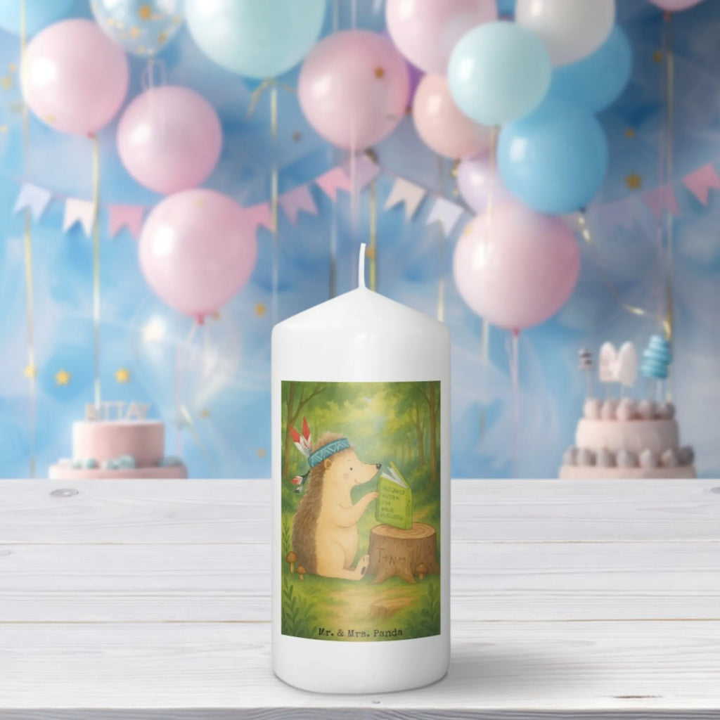 Kerze Igel Federschmuck Design Stumpenkerzen-Set, Kerze Ohne Duft, Stabkerze, Fair-Trade-Kerze, Duftkerze, Metall-Kerze, Blockkerze, Streukerze, Kerze Für Kommunion, Kerze Für Weihnachten, Dinnerkerzenpaar, Tischkerze, Handgemachte Kerze, Kerze Für Firmung, Kerze Mit Fotoeinleger, Kerze Mit Prägung, Teelicht, Kerze Mit Spruch, Kerze Mit Duft, Dinnerkerze, Stearin­kerze, Outdoor-Kerze, Trauerkerze, Votivkerze, Grabkerze, Bio-Kerze, Handgegossene Kerze, Kerze Mit Motiv, Kerze Für Geburtstag, Gartenkerze, Andachtskerze, Gedenkkerze, Kerze Für Hochzeit, Glas-Kerze, Kerze Für Taufe, Kerze Mit Namensgravur, Laternenkerze, Tafelkerze, Sojawachskerze, Kerze Mit Gravur, Kerze Für Advent, Grablicht, Kerze Als Gastgeschenk, Stumpenkerze, Kerze Für Ostern, Kerze, Waldtiere, Tiere, Abenteuer, Indianer, Camping, Lagerfeuer, Igel