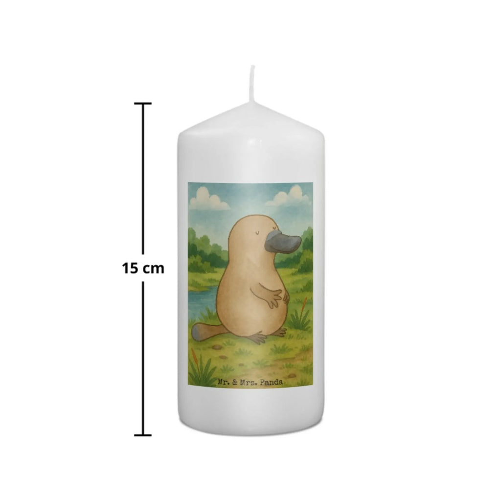 Kerze Schnabeltier Mut Design Stumpenkerze, Kerze Mit Spruch, Kerze Mit Namensgravur, Metall-Kerze, Kerze Für Geburtstag, Dinnerkerze, Kerze Mit Motiv, Laternenkerze, Duftkerze, Grabkerze, Andachtskerze, Trauerkerze, Kerze, Kerze Für Kommunion, Gartenkerze, Outdoor-Kerze, Stumpenkerzen-Set, Kerze Für Firmung, Kerze Für Weihnachten, Kerze Für Advent, Tafelkerze, Kerze Für Hochzeit, Kerze Mit Duft, Handgemachte Kerze, Kerze Mit Fotoeinleger, Kerze Mit Prägung, Blockkerze, Grablicht, Kerze Ohne Duft, Kerze Für Taufe, Teelicht, Sojawachskerze, Fair-Trade-Kerze, Kerze Mit Gravur, Dinnerkerzenpaar, Stabkerze, Glas-Kerze, Tischkerze, Gedenkkerze, Kerze Für Ostern, Votivkerze, Kerze Als Gastgeschenk, Stearin­kerze, Handgegossene Kerze, Bio-Kerze, Streukerze, Meerestiere, Meer, Urlaub, mutig, Neustart, Lebensweisheit, Mut, Arbeit, Neuanfang, Schnabeltiere, Schnabeltier, Büro, Motivation, Weltreise, Training, Raodtrip