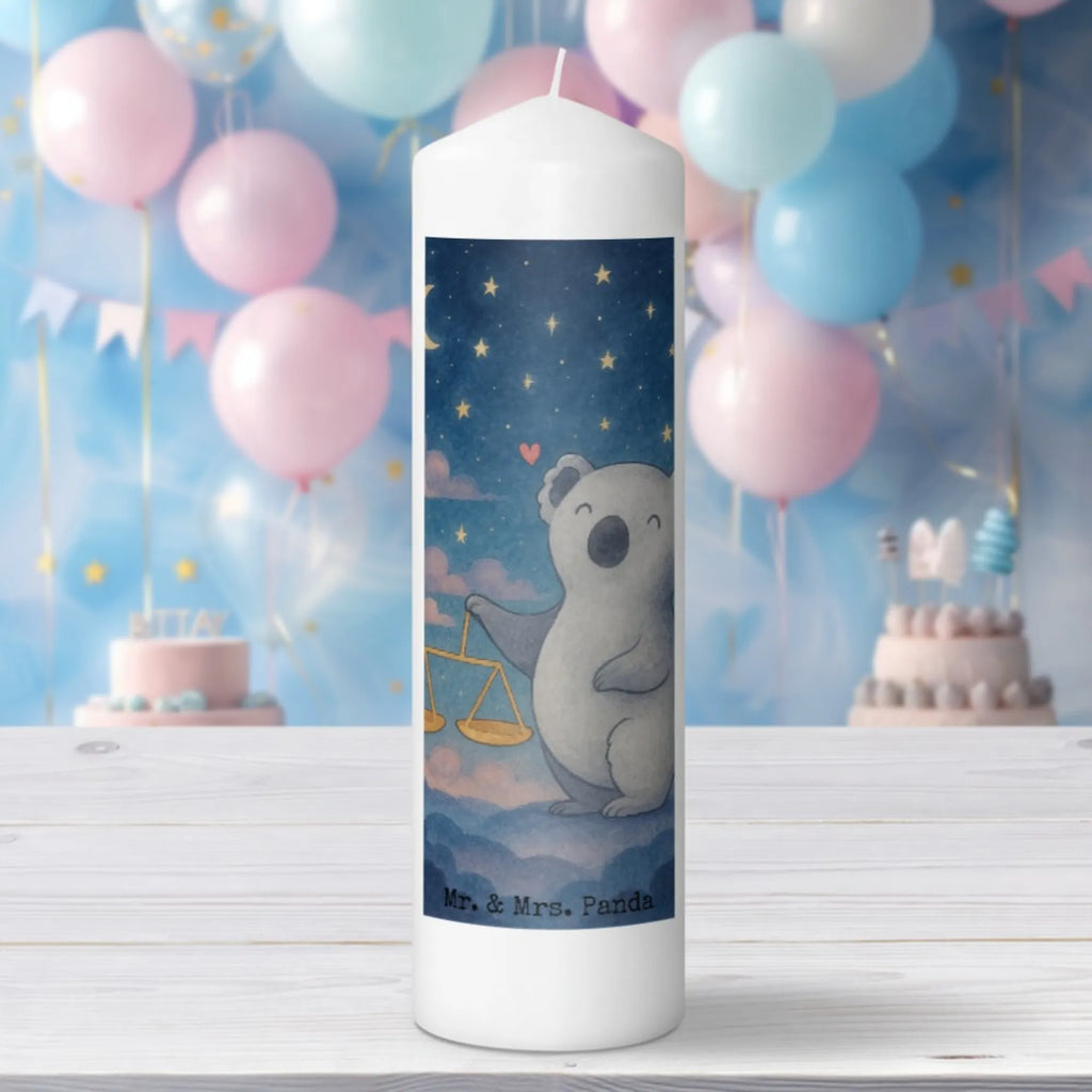 Kerze Waage Astrologie Design Kerze Mit Spruch, Kerze Für Taufe, Teelicht, Kerze Mit Prägung, Gartenkerze, Metall-Kerze, Kerze Als Gastgeschenk, Stumpenkerze, Votivkerze, Andachtskerze, Gedenkkerze, Laternenkerze, Dinnerkerzenpaar, Duftkerze, Tischkerze, Kerze Mit Fotoeinleger, Kerze Mit Motiv, Kerze Für Firmung, Streukerze, Sojawachskerze, Bio-Kerze, Kerze Mit Duft, Fair-Trade-Kerze, Stearin­kerze, Kerze Für Ostern, Dinnerkerze, Handgegossene Kerze, Grabkerze, Stabkerze, Trauerkerze, Glas-Kerze, Stumpenkerzen-Set, Kerze Mit Gravur, Tafelkerze, Handgemachte Kerze, Kerze Für Weihnachten, Kerze Für Advent, Kerze Mit Namensgravur, Kerze, Kerze Ohne Duft, Kerze Für Hochzeit, Kerze Für Kommunion, Blockkerze, Grablicht, Kerze Für Geburtstag, Outdoor-Kerze, Tierkreiszeichen, Sternzeichen, Horoskop, Astrologie, Aszendent, Geburtstagsgeschenk, Geschenk, Waage, Geschenk zum Geburtstag