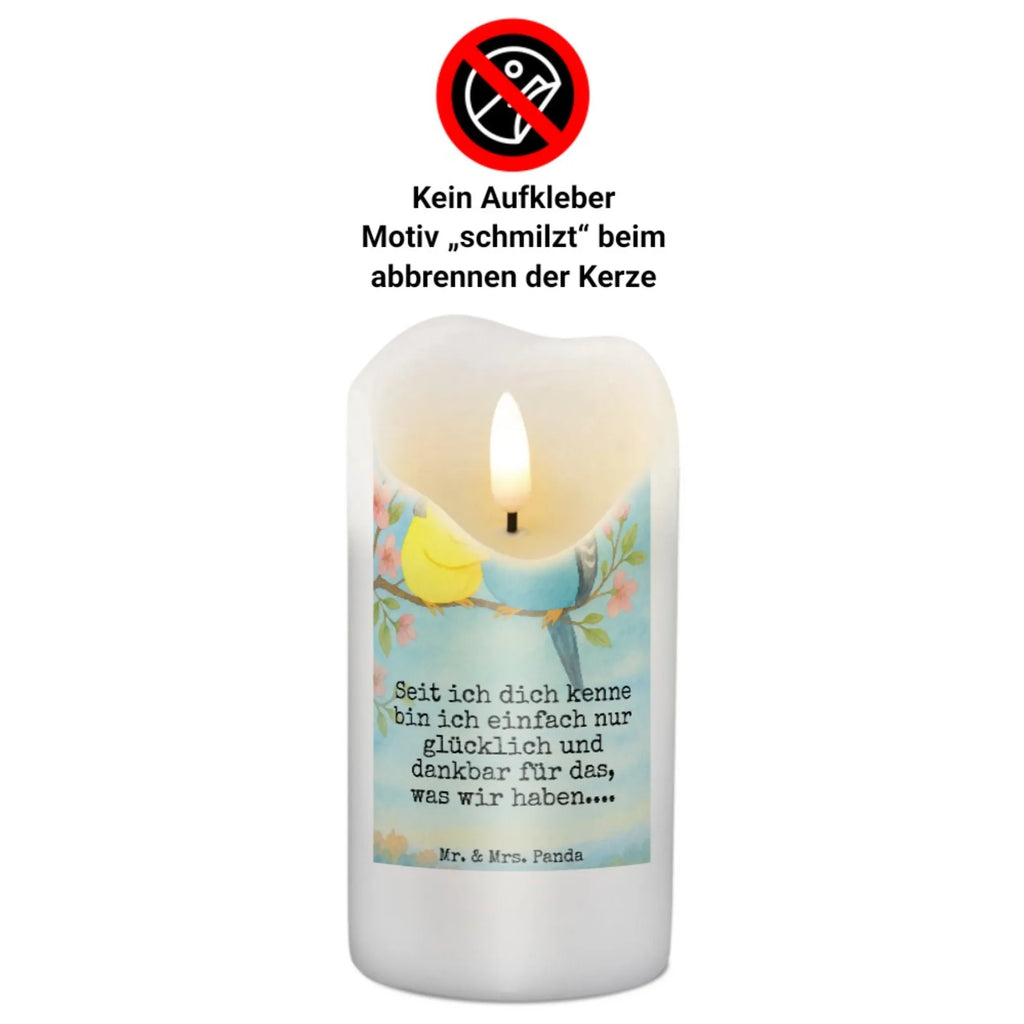 Kerze Wellensittich Liebe Design Kerze Für Ostern, Laternenkerze, Kerze Als Gastgeschenk, Tischkerze, Teelicht, Grablicht, Handgegossene Kerze, Blockkerze, Handgemachte Kerze, Kerze Mit Namensgravur, Kerze Für Advent, Andachtskerze, Kerze Mit Fotoeinleger, Gartenkerze, Dinnerkerzenpaar, Stearin­kerze, Streukerze, Votivkerze, Kerze Für Taufe, Sojawachskerze, Stumpenkerzen-Set, Duftkerze, Gedenkkerze, Bio-Kerze, Dinnerkerze, Kerze Mit Motiv, Kerze Mit Gravur, Trauerkerze, Outdoor-Kerze, Grabkerze, Kerze Mit Duft, Fair-Trade-Kerze, Kerze Für Weihnachten, Kerze Für Hochzeit, Kerze Ohne Duft, Kerze Für Geburtstag, Kerze, Kerze Mit Prägung, Metall-Kerze, Stumpenkerze, Glas-Kerze, Stabkerze, Kerze Für Firmung, Tafelkerze, Kerze Mit Spruch, Kerze Für Kommunion, Liebe, Partner, Freund, Freundin, Ehemann, Ehefrau, Heiraten, Verlobung, Heiratsantrag, Liebesgeschenk, Jahrestag, Hocheitstag, Vögel, Kuscheln, Wellensittich, Nähe, Vertrauen