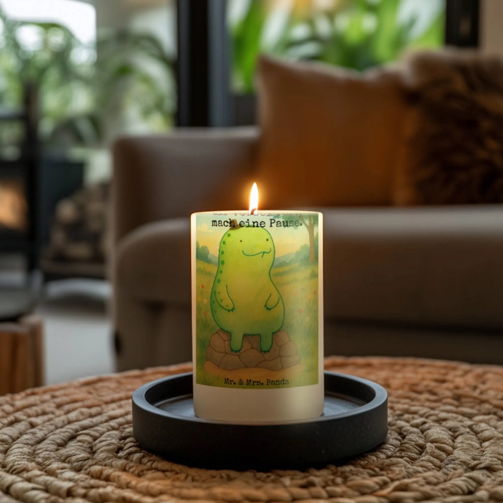 Kerze Schildkröte Pause Design Kerze Für Hochzeit, Kerze Ohne Duft, Stearin­kerze, Dinnerkerze, Tischkerze, Grabkerze, Andachtskerze, Glas-Kerze, Gartenkerze, Metall-Kerze, Kerze Für Geburtstag, Gedenkkerze, Kerze Mit Namensgravur, Kerze Für Firmung, Stumpenkerze, Kerze Mit Prägung, Outdoor-Kerze, Trauerkerze, Handgegossene Kerze, Laternenkerze, Kerze Mit Fotoeinleger, Streukerze, Kerze Mit Spruch, Duftkerze, Blockkerze, Stumpenkerzen-Set, Bio-Kerze, Kerze Mit Motiv, Kerze Mit Gravur, Handgemachte Kerze, Tafelkerze, Teelicht, Sojawachskerze, Kerze, Kerze Für Kommunion, Kerze Für Ostern, Kerze Mit Duft, Kerze Für Taufe, Grablicht, Stabkerze, Dinnerkerzenpaar, Kerze Für Weihnachten, Kerze Für Advent, Fair-Trade-Kerze, Votivkerze, Kerze Als Gastgeschenk, Schildkröte, achtsam, Entschleunigen, Achtsamkeit