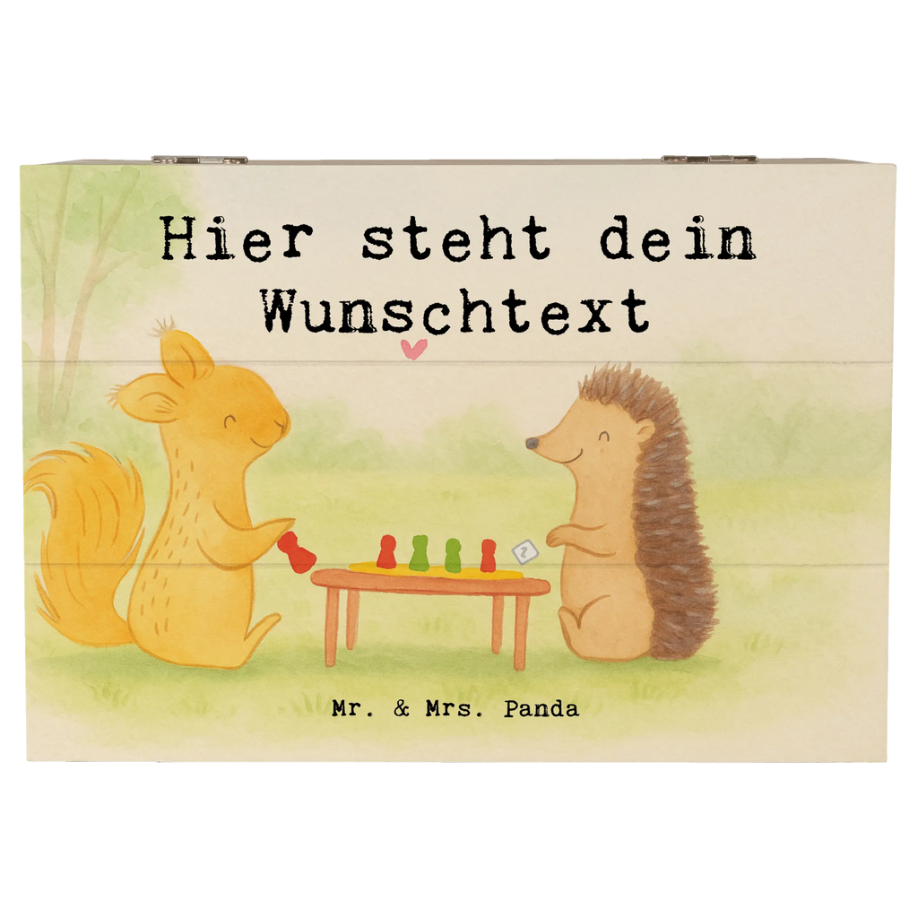 Personalisierte Holzkiste Eichhörnchen Gesellschaftsspiele Design Schatulle mit Namen, mit Namen, Erinnerungskiste Personalisiert, Aufbewahrungsbox Personalisiert, Schatzkiste Personalisiert, Kiste mit Namen, Erinnerungsbox mit Namen, Erinnerungsbox Personalisiert, Holzkiste mit Namen, Erinnerungskiste, Dekokiste mit Namen, Dekokiste Personalisiert, Schatzkiste mit Namen, Aufbewahrungsbox mit Namen, Truhe mit Namen, Geschenkbox personalisiert, Schatulle Personalisiert, Kiste Personalisiert, Holzkiste Personalisiert, Truhe Personalisiert, GEschenkdose personalisiert, Geschenk, Sport, Sportart, Hobby, Schenken, Danke, Dankeschön, Auszeichnung, Gewinn, Sportler, Gesellschaftsspiele, Spielen, Spieleabend
