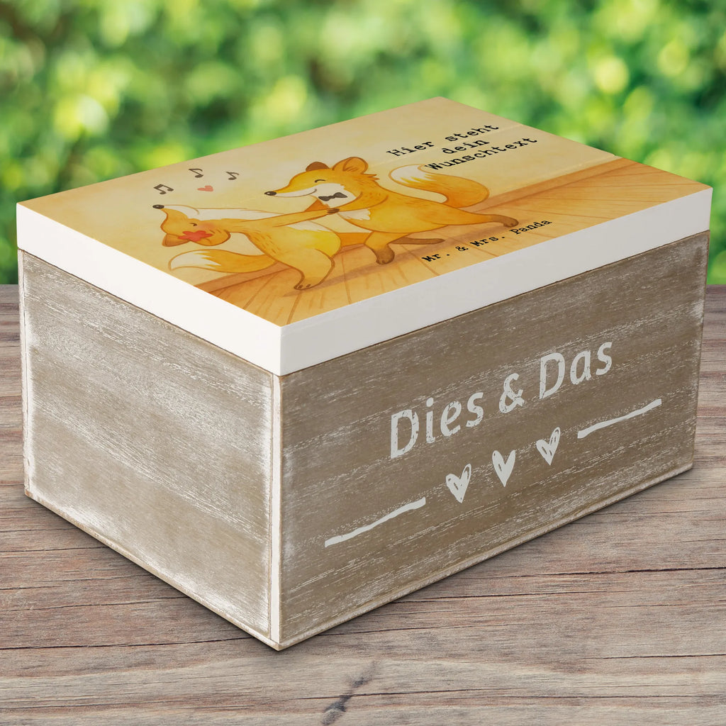 Personalisierte Holzkiste Füchse Salsa tanzen Design Dekokiste mit Namen, Aufbewahrungsbox Personalisiert, Erinnerungskiste Personalisiert, Erinnerungsbox mit Namen, Dekokiste Personalisiert, Geschenkbox personalisiert, Erinnerungskiste, Truhe Personalisiert, Kiste mit Namen, Schatulle Personalisiert, Holzkiste Personalisiert, Holzkiste mit Namen, Erinnerungsbox Personalisiert, Schatzkiste mit Namen, Aufbewahrungsbox mit Namen, mit Namen, Truhe mit Namen, Schatulle mit Namen, Schatzkiste Personalisiert, GEschenkdose personalisiert, Kiste Personalisiert, Geschenk, Sport, Sportart, Hobby, Schenken, Danke, Dankeschön, Auszeichnung, Gewinn, Sportler, Tanzkurs, Salsa tanzen, Tanzschule, Tanzen