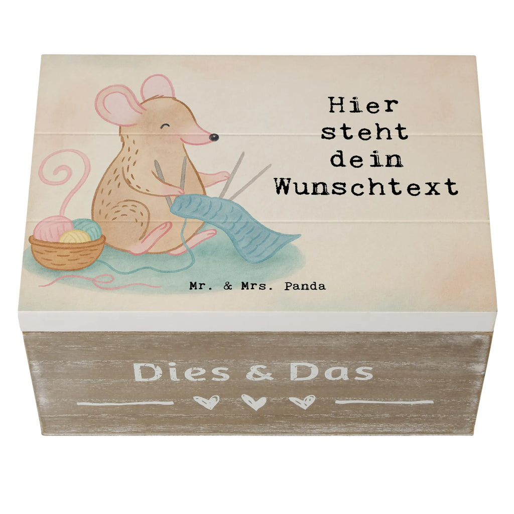 Personalisierte Holzkiste Maus Stricken Design Kiste Personalisiert, Dekokiste mit Namen, Aufbewahrungsbox Personalisiert, Kiste mit Namen, Erinnerungsbox Personalisiert, Erinnerungskiste, Schatulle Personalisiert, Truhe Personalisiert, Dekokiste Personalisiert, Erinnerungsbox mit Namen, Schatulle mit Namen, Aufbewahrungsbox mit Namen, Holzkiste Personalisiert, Erinnerungskiste Personalisiert, mit Namen, Truhe mit Namen, Geschenkbox personalisiert, GEschenkdose personalisiert, Holzkiste mit Namen, Schatzkiste mit Namen, Schatzkiste Personalisiert, Geschenk, Sport, Sportart, Hobby, Schenken, Danke, Dankeschön, Auszeichnung, Gewinn, Sportler, Stricken, DIY