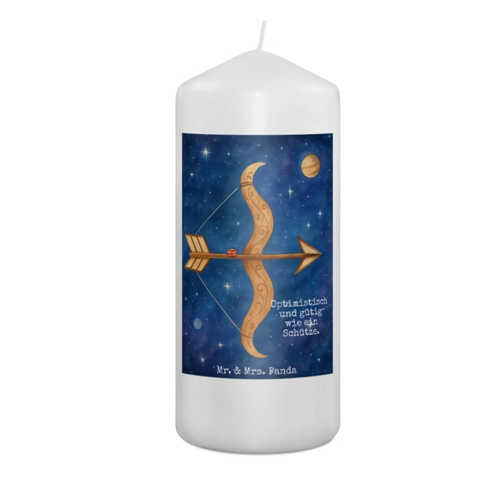 Kerze Sternzeichen Schütze Design Kerze Mit Namensgravur, Kerze Für Geburtstag, Outdoor-Kerze, Teelicht, Laternenkerze, Blockkerze, Kerze Mit Spruch, Kerze Ohne Duft, Metall-Kerze, Kerze Für Weihnachten, Kerze Als Gastgeschenk, Duftkerze, Bio-Kerze, Glas-Kerze, Streukerze, Tischkerze, Andachtskerze, Tafelkerze, Grablicht, Fair-Trade-Kerze, Handgegossene Kerze, Gedenkkerze, Dinnerkerzenpaar, Trauerkerze, Kerze Mit Fotoeinleger, Kerze Für Advent, Stumpenkerzen-Set, Dinnerkerze, Kerze Für Firmung, Sojawachskerze, Stabkerze, Kerze Für Ostern, Kerze Mit Duft, Kerze Für Taufe, Votivkerze, Kerze Für Kommunion, Kerze Mit Gravur, Kerze, Kerze Für Hochzeit, Handgemachte Kerze, Gartenkerze, Kerze Mit Motiv, Grabkerze, Stumpenkerze, Stearin­kerze, Kerze Mit Prägung, Tierkreiszeichen, Sternzeichen, Horoskop, Astrologie, Aszendent, Geschenk Dezember, Geburtstag Dezember, Schütze Geschenk, Schütze Sternzeichen, Geschenk Schützenfest, Schütze, Geschenk November, Geburtstag November