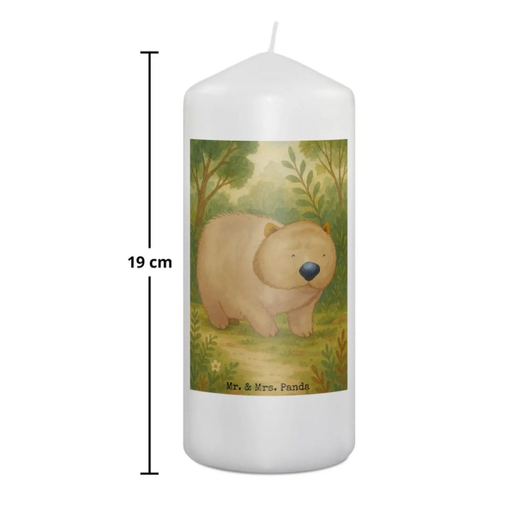 Kerze Wombat Design Teelicht, Laternenkerze, Metall-Kerze, Kerze, Kerze Für Hochzeit, Fair-Trade-Kerze, Kerze Ohne Duft, Dinnerkerze, Sojawachskerze, Blockkerze, Kerze Mit Gravur, Tischkerze, Andachtskerze, Trauerkerze, Kerze Für Weihnachten, Kerze Für Taufe, Tafelkerze, Outdoor-Kerze, Kerze Mit Namensgravur, Kerze Mit Fotoeinleger, Stabkerze, Handgegossene Kerze, Stearin­kerze, Grablicht, Dinnerkerzenpaar, Gedenkkerze, Glas-Kerze, Kerze Mit Spruch, Bio-Kerze, Handgemachte Kerze, Gartenkerze, Kerze Für Firmung, Kerze Mit Prägung, Kerze Für Ostern, Votivkerze, Kerze Für Advent, Duftkerze, Stumpenkerze, Kerze Mit Motiv, Kerze Als Gastgeschenk, Stumpenkerzen-Set, Kerze Für Kommunion, Grabkerze, Kerze Für Geburtstag, Kerze Mit Duft, Streukerze, Tiermotive, Gute Laune, lustige Sprüche, Tiere, Motivation, Das Leben ist schön, Wombat, Australien, Spruch