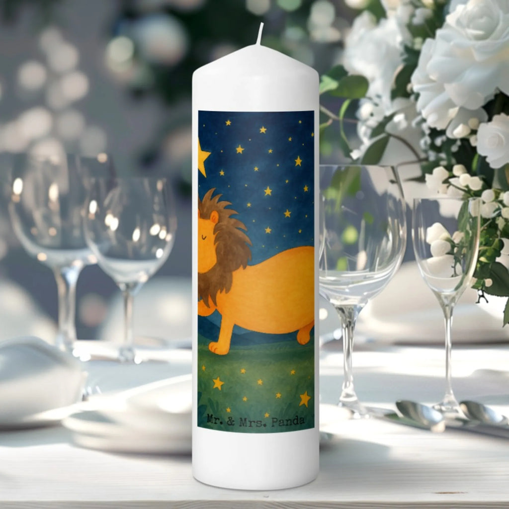 Kerze Sternzeichen Löwe Design Duftkerze, Dinnerkerzenpaar, Metall-Kerze, Streukerze, Kerze Mit Gravur, Stearin­kerze, Stumpenkerzen-Set, Votivkerze, Kerze Als Gastgeschenk, Kerze Mit Namensgravur, Handgegossene Kerze, Blockkerze, Sojawachskerze, Kerze Mit Fotoeinleger, Bio-Kerze, Kerze Mit Duft, Trauerkerze, Kerze Für Advent, Teelicht, Tafelkerze, Gedenkkerze, Kerze Für Hochzeit, Tischkerze, Kerze Für Kommunion, Dinnerkerze, Kerze Für Geburtstag, Glas-Kerze, Handgemachte Kerze, Grabkerze, Kerze Ohne Duft, Kerze, Stabkerze, Kerze Mit Spruch, Kerze Für Taufe, Kerze Für Firmung, Kerze Mit Prägung, Gartenkerze, Kerze Für Weihnachten, Fair-Trade-Kerze, Laternenkerze, Grablicht, Kerze Für Ostern, Kerze Mit Motiv, Andachtskerze, Outdoor-Kerze, Stumpenkerze, Tierkreiszeichen, Sternzeichen, Horoskop, Astrologie, Aszendent, Löwe Sternzeichen, Geschenk August, Geburtstag Juli, Geburtstag August, König der Tiere, Geschenk Juli, Löwe Geschenk